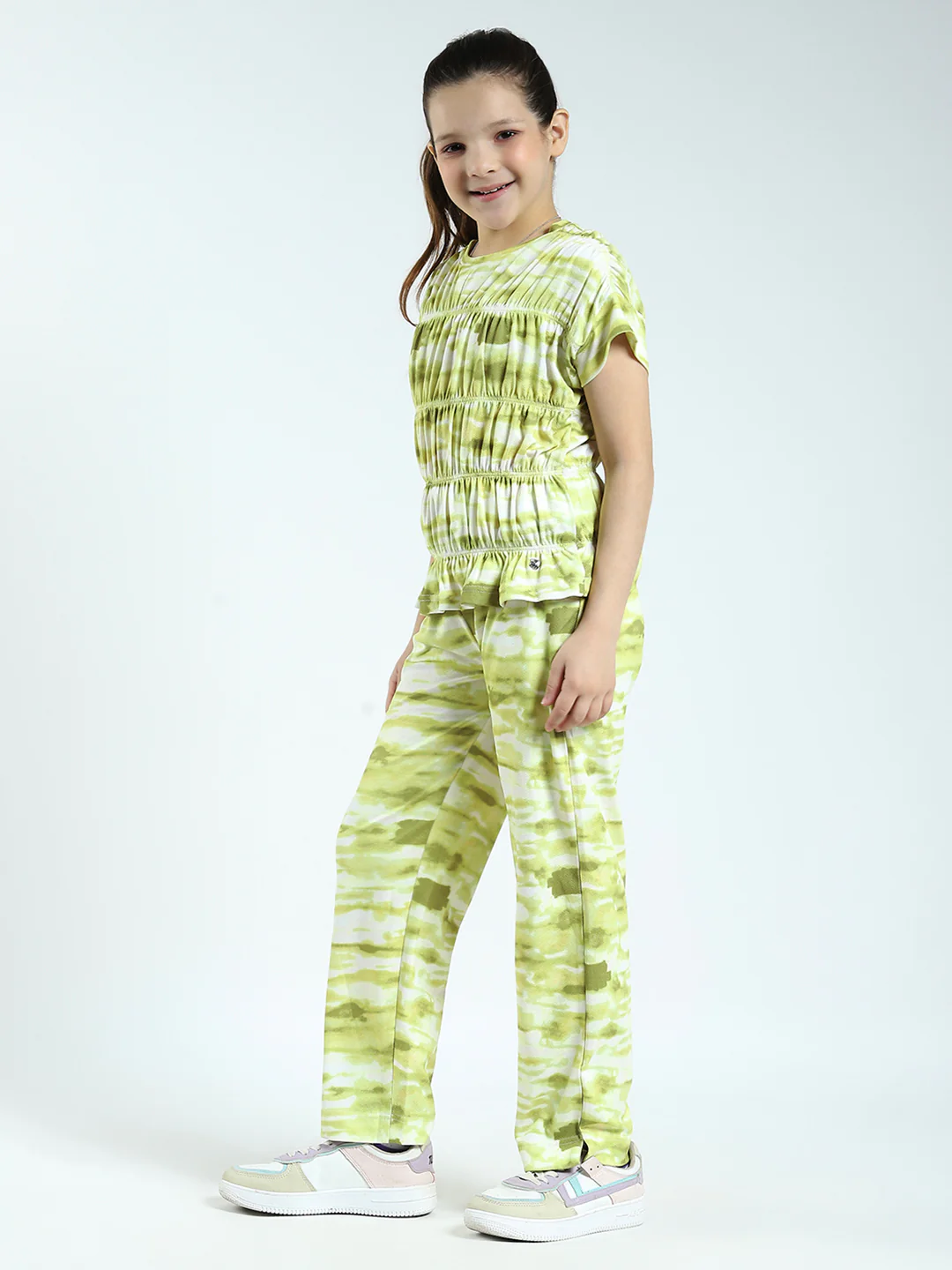 Girls Green Printed Round Neck Half Sleeve Cords Set - Image 3