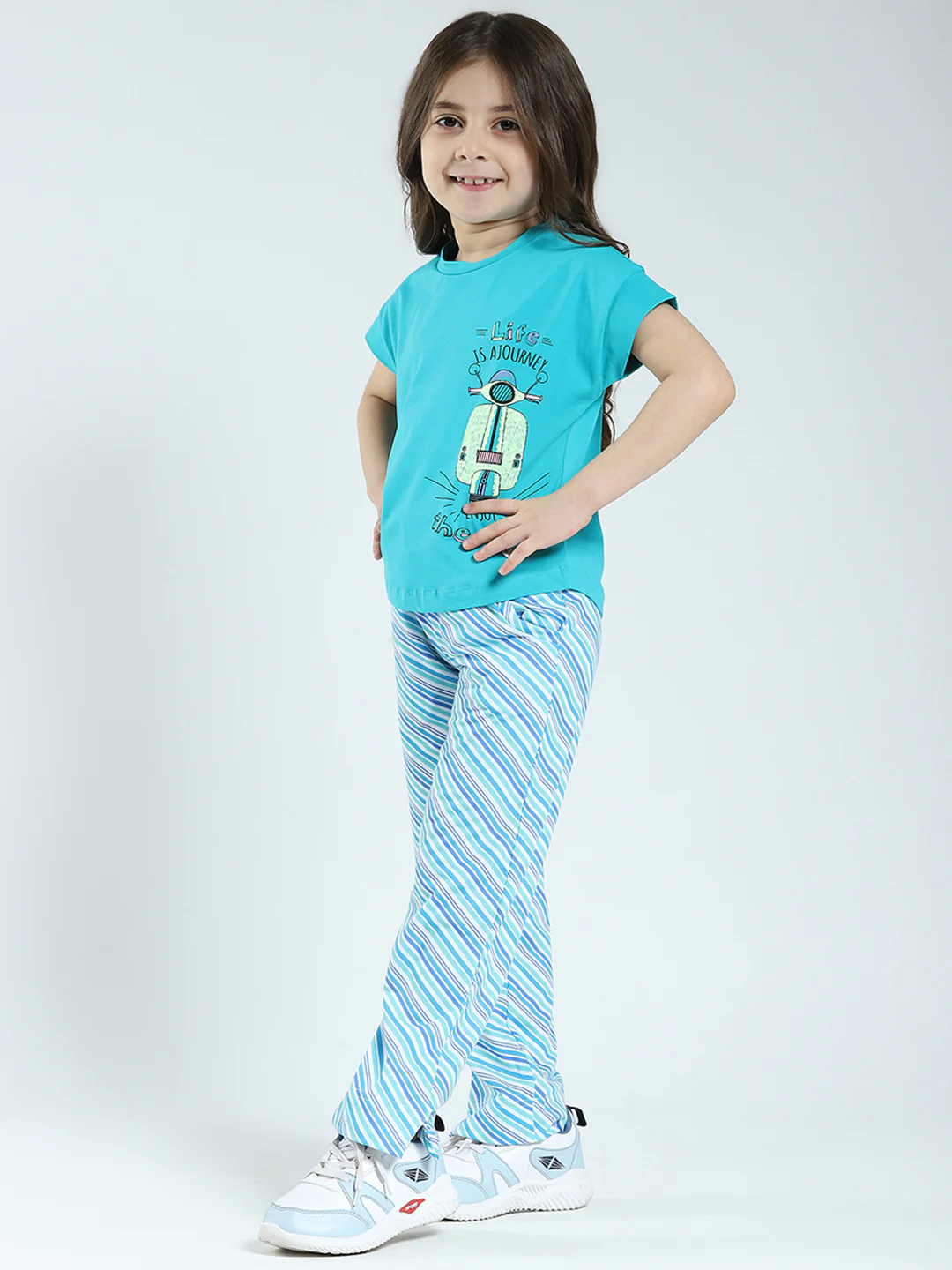 Girls Green Printed Round Neck Half Sleeve Lower Set - Image 3