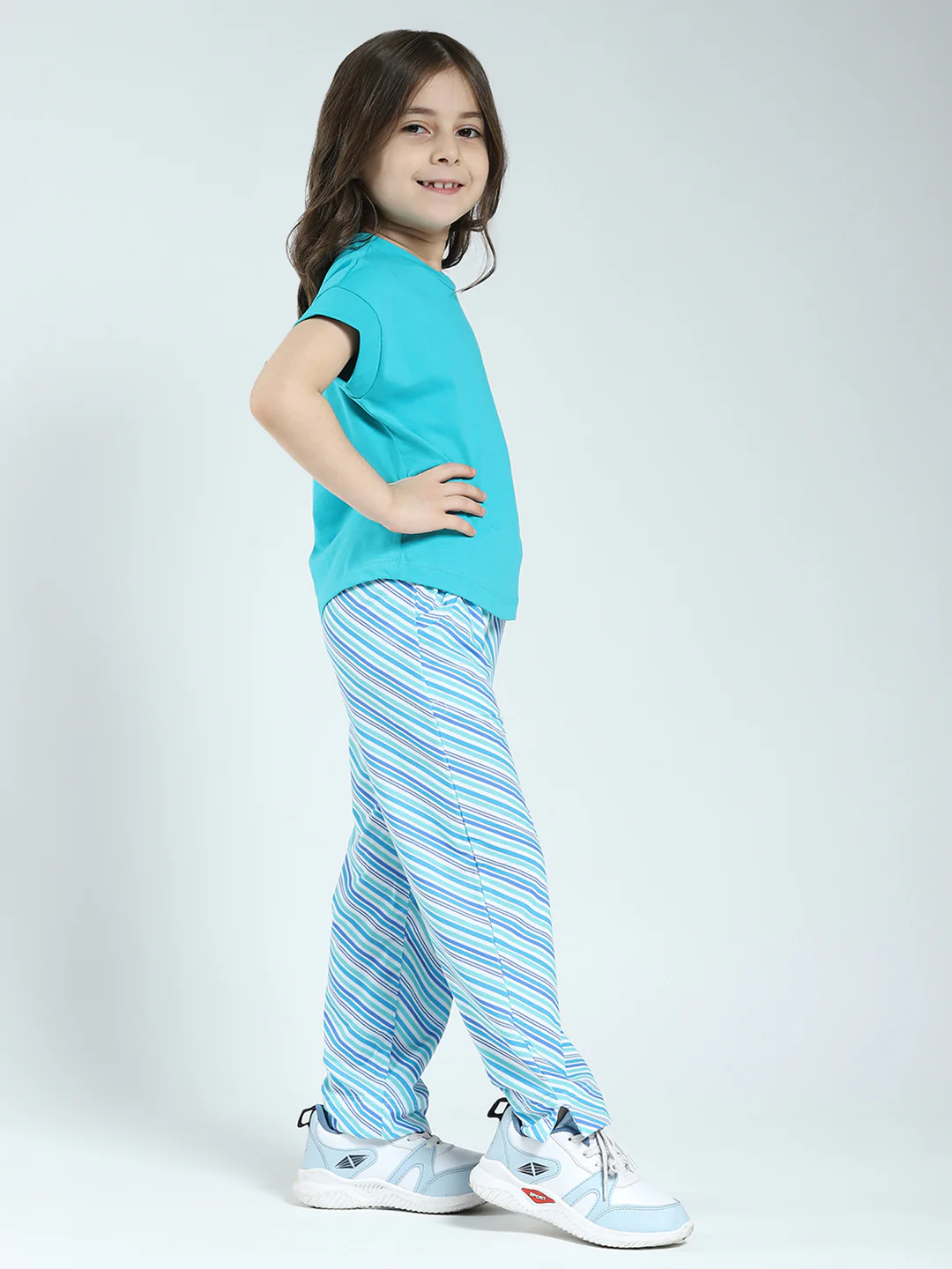 Girls Green Printed Round Neck Half Sleeve Lower Set - Image 4