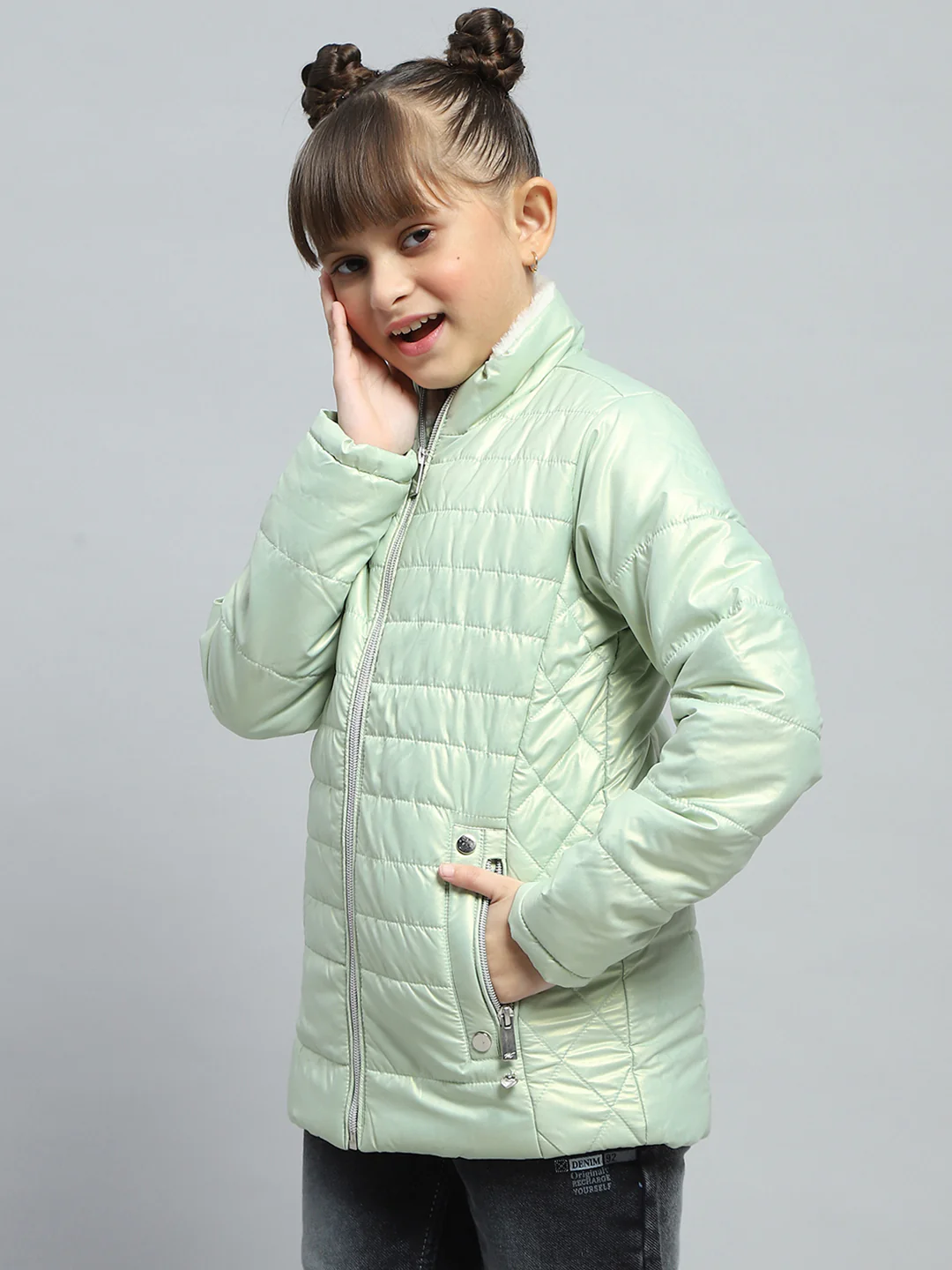 Girls Green Solid Mock Neck Full Sleeve Jacket - Image 3