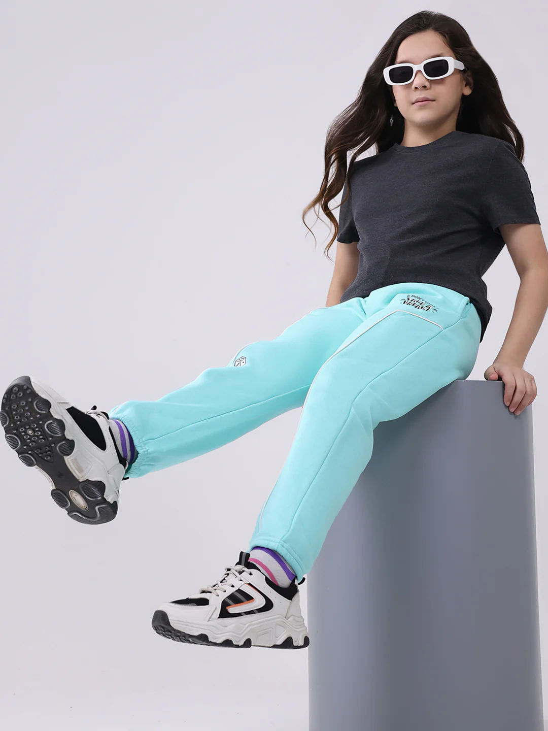 Girls Green Solid Regular Fit Lower - Image 2