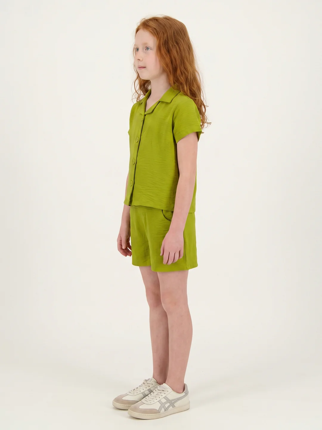 Girls Green Solid Round Neck Half Sleeve Cords Set - Image 3
