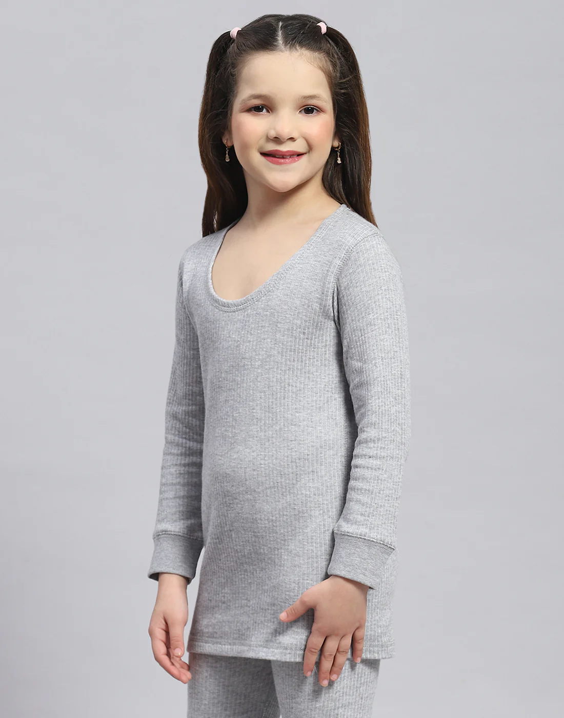 Girls Grey Solid Round Neck Full Sleeve Thermal Vest - Image 3