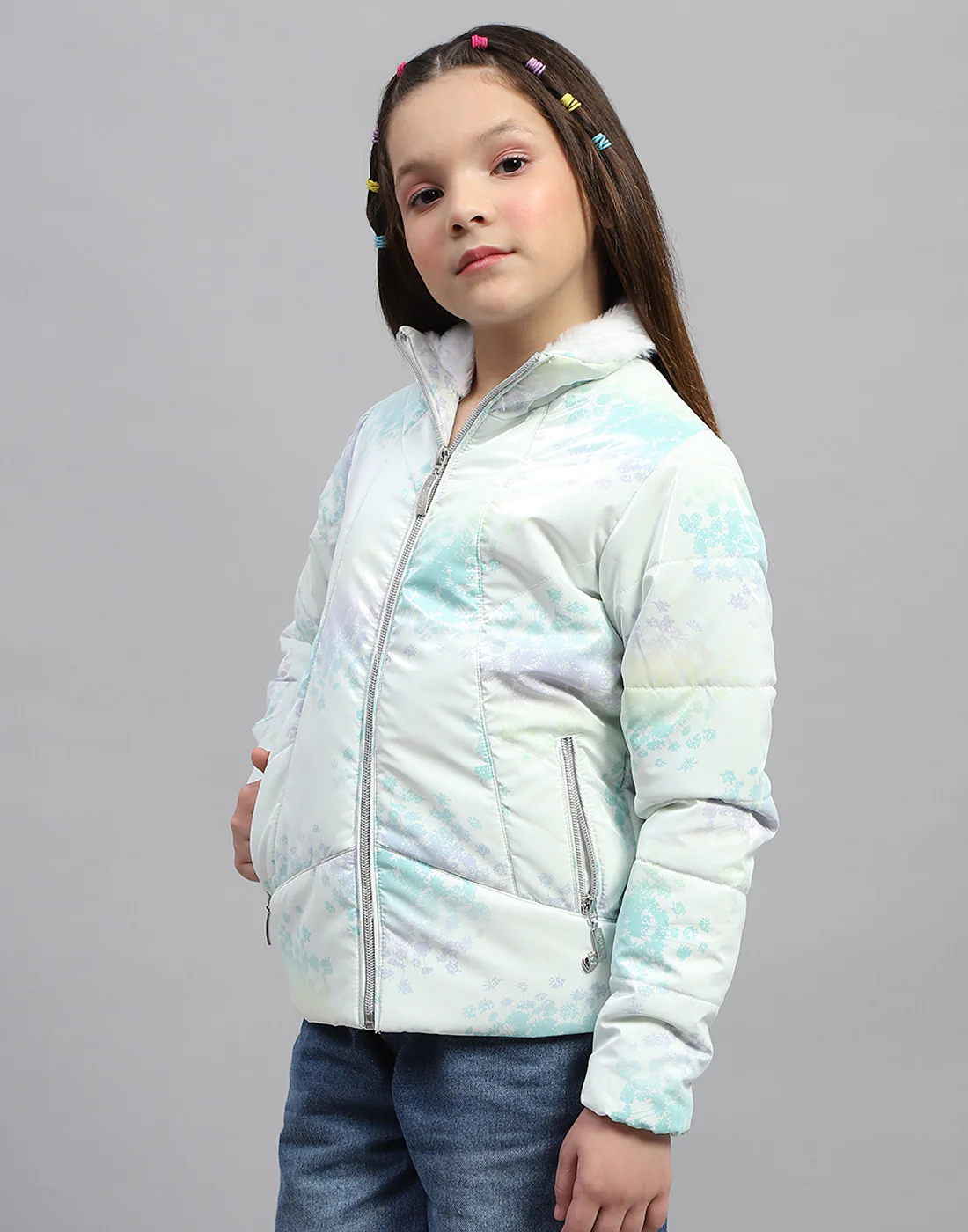 Girls Light Green Printed High Neck Full Sleeve Jacket - Image 3