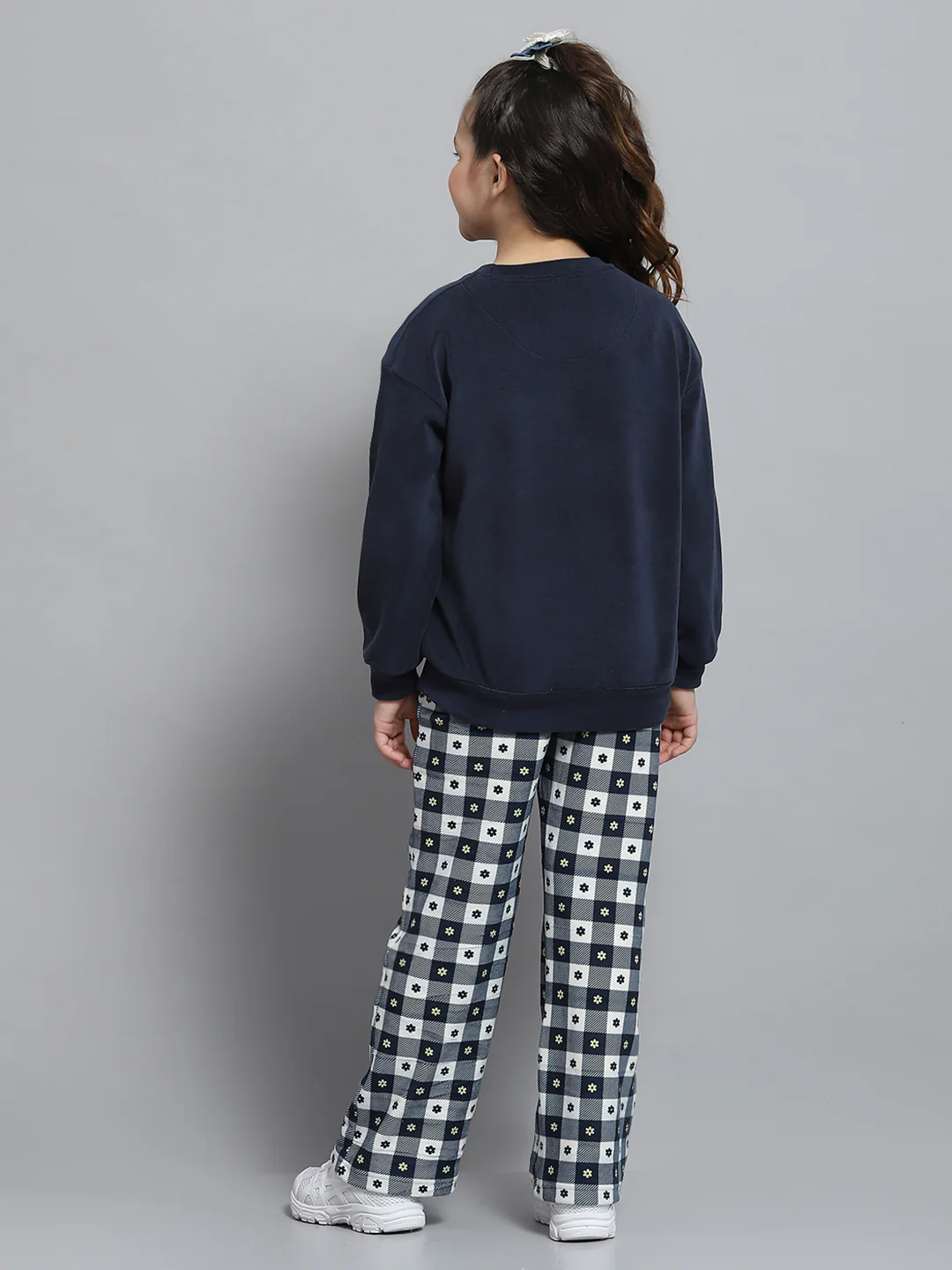 Girls Navy Blue Printed Round Neck Full Sleeve Tracksuit - Image 5