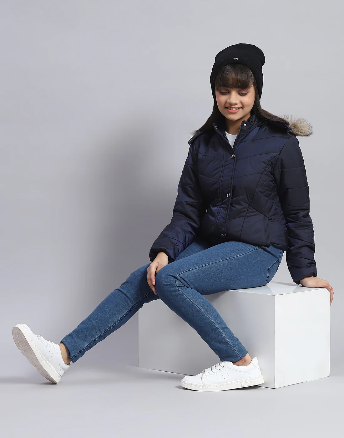 Girls Navy Blue Solid Hooded Full Sleeve Girls Jacket - Image 2