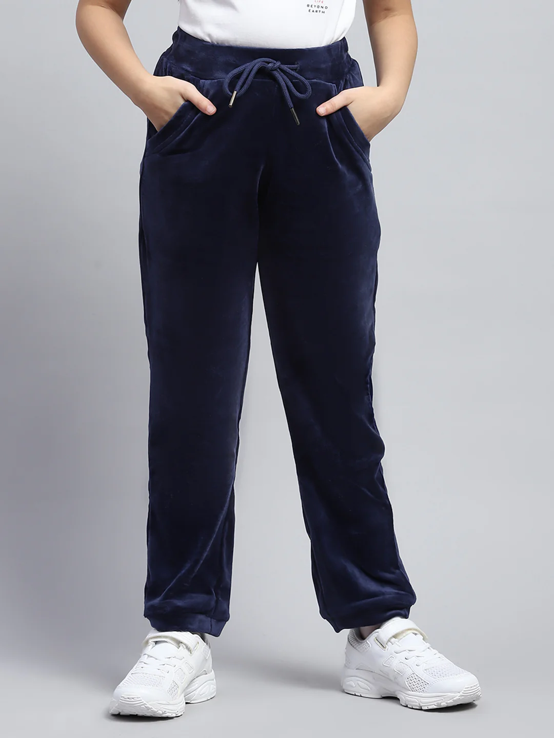 Girls Navy Blue Solid Hooded Full Sleeve Tracksuit - Image 8