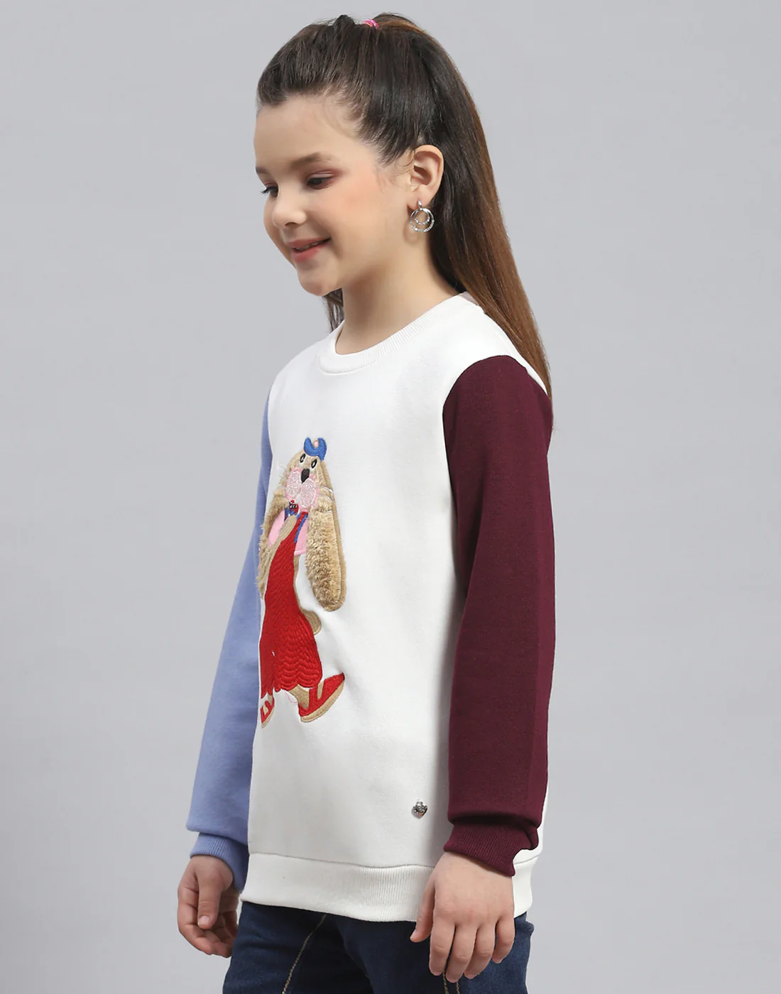 Girls Off White Embroidered Round Neck Full Sleeve Sweatshirt - Image 3