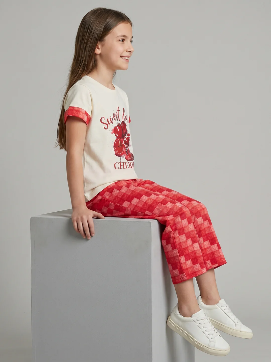 Girls Off White Printed Round Neck Half Sleeve Lower Set - Image 5
