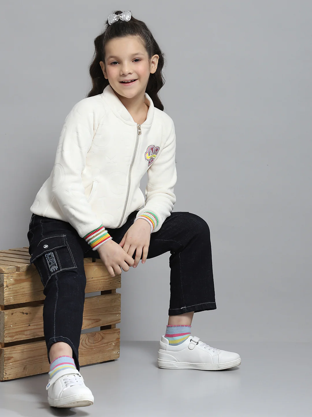 Girls Off White Self Design Round Neck Full Sleeve Sweatshirt - Image 2