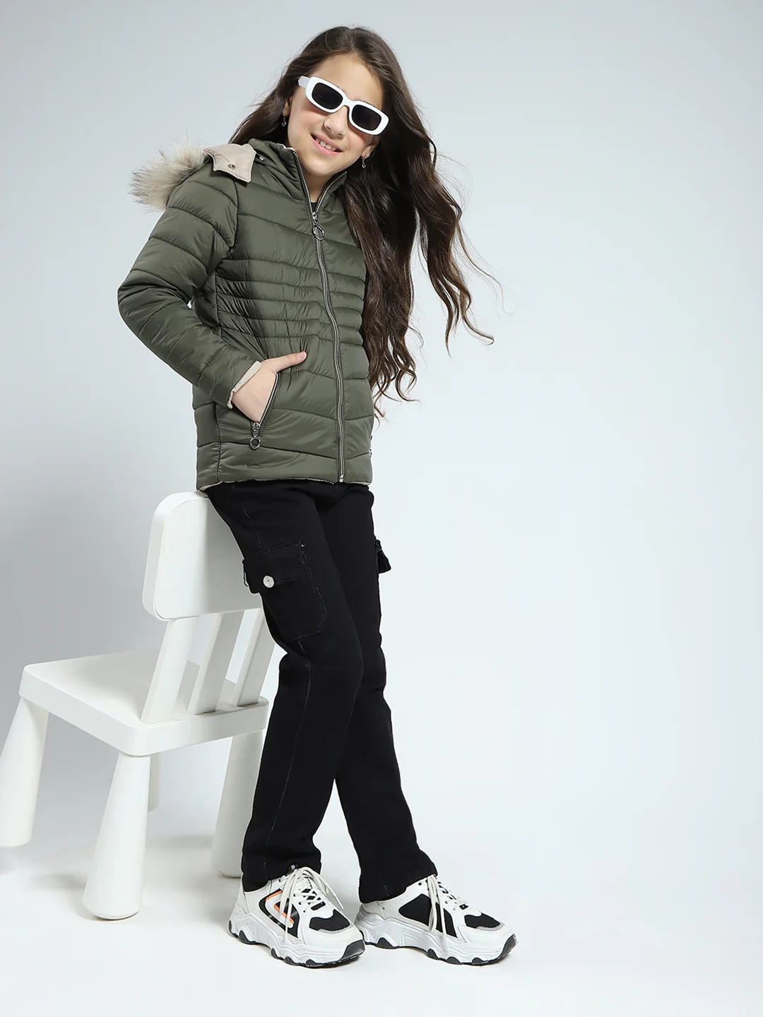 Girls Olive Solid Detachable Hood Full Sleeve Jacket - Image 2