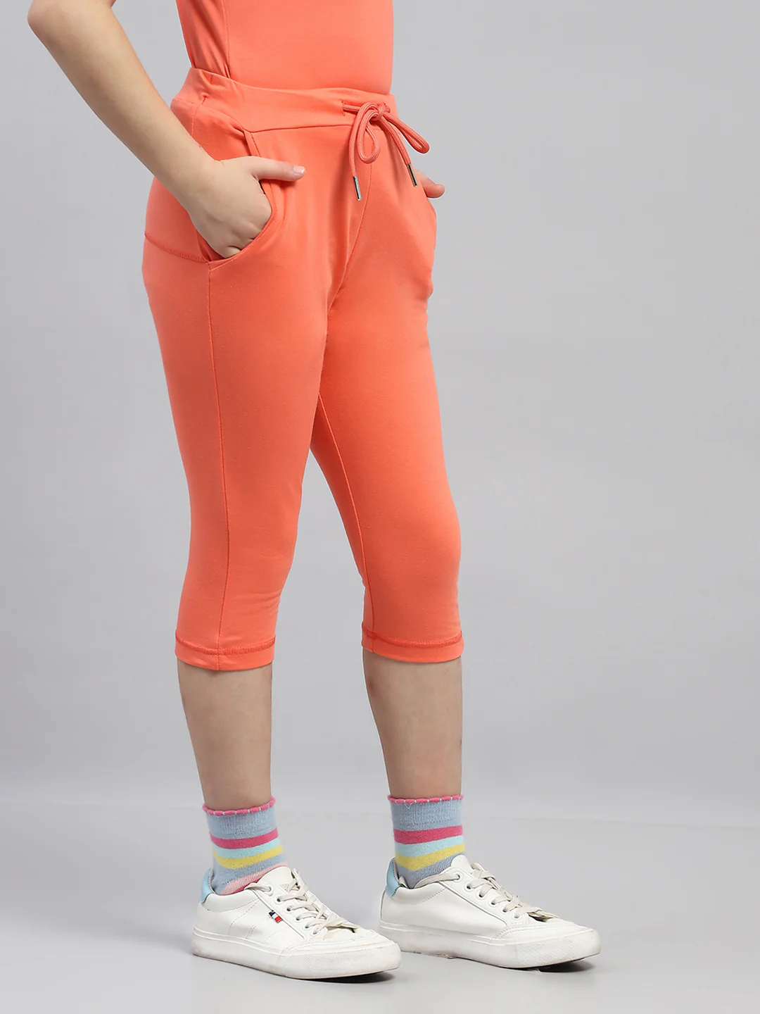 Girls Orange Solid Regular Fit Capri - Image 4