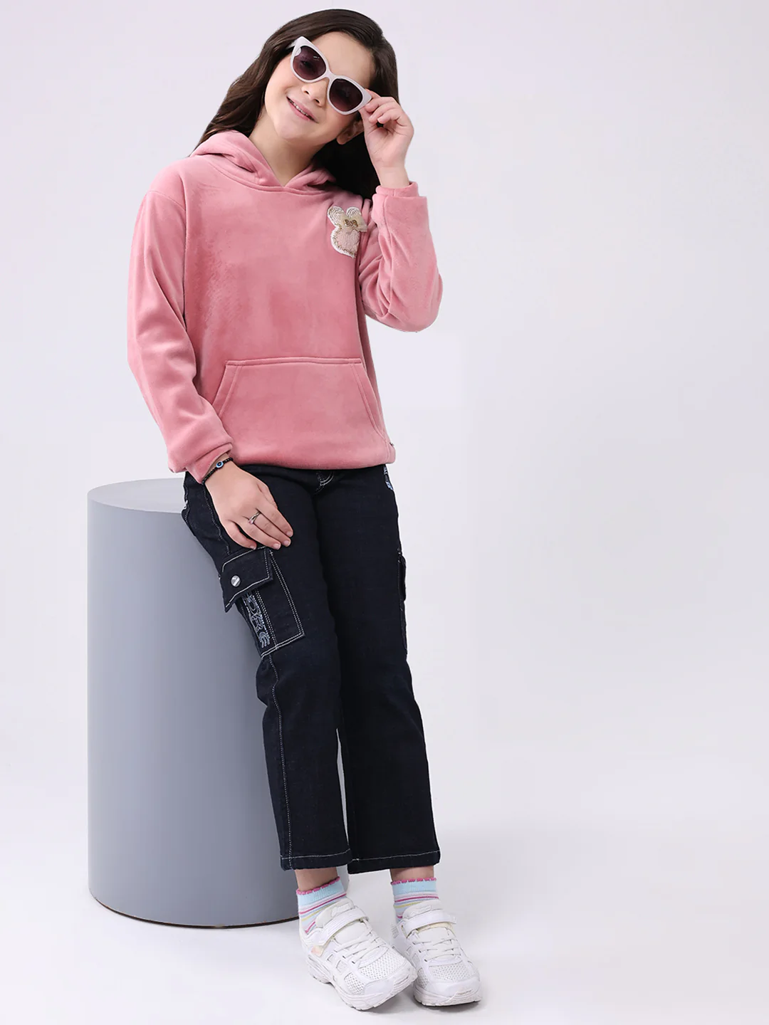Girls Peach Solid Hooded Full Sleeve Sweatshirt - Image 2