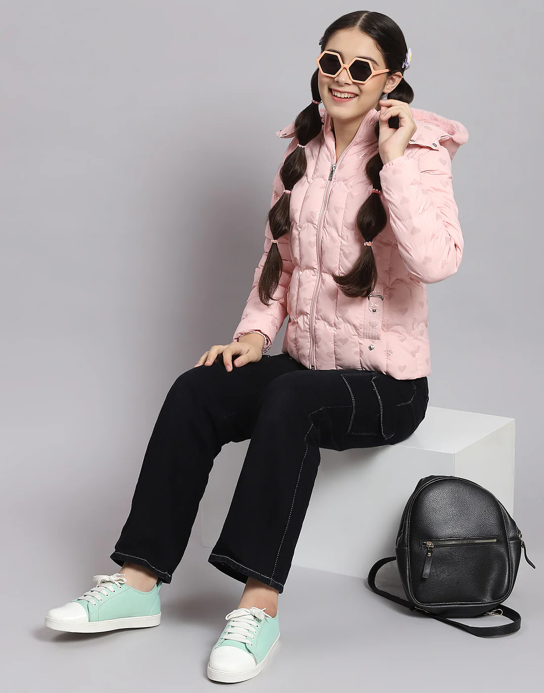 Girls Pink Printed Hooded Full Sleeve Girls Jacket - Image 2