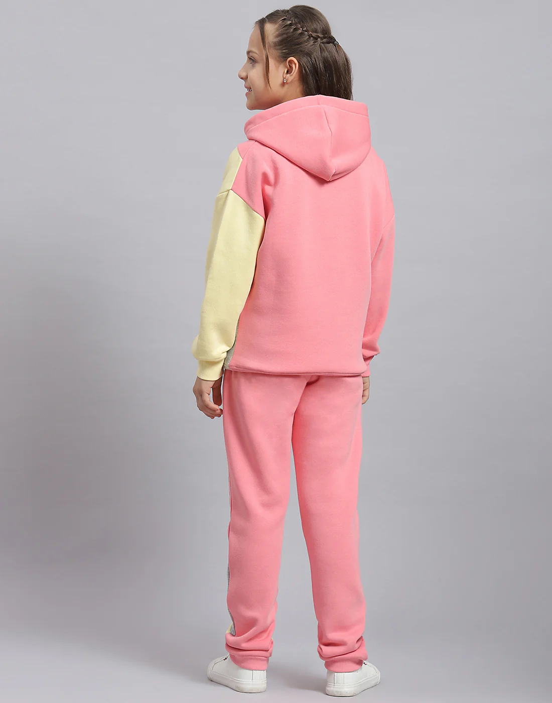 Girls Pink Printed Hooded Full Sleeve Tracksuit - Image 5