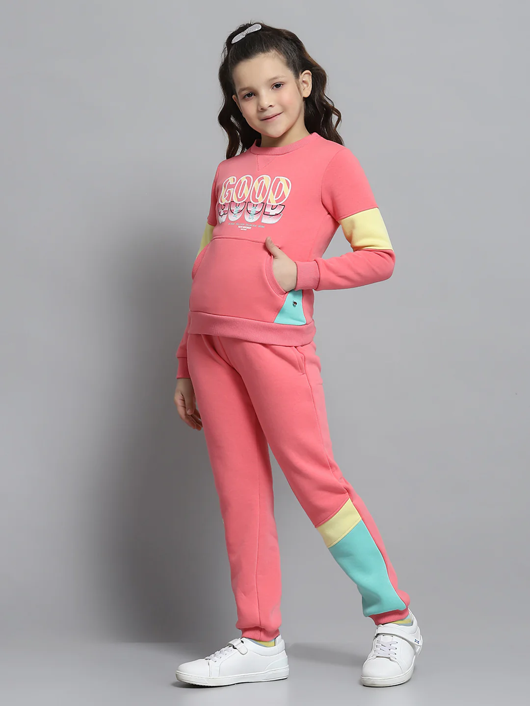 Girls Pink Printed Round Neck Full Sleeve Tracksuit - Image 3