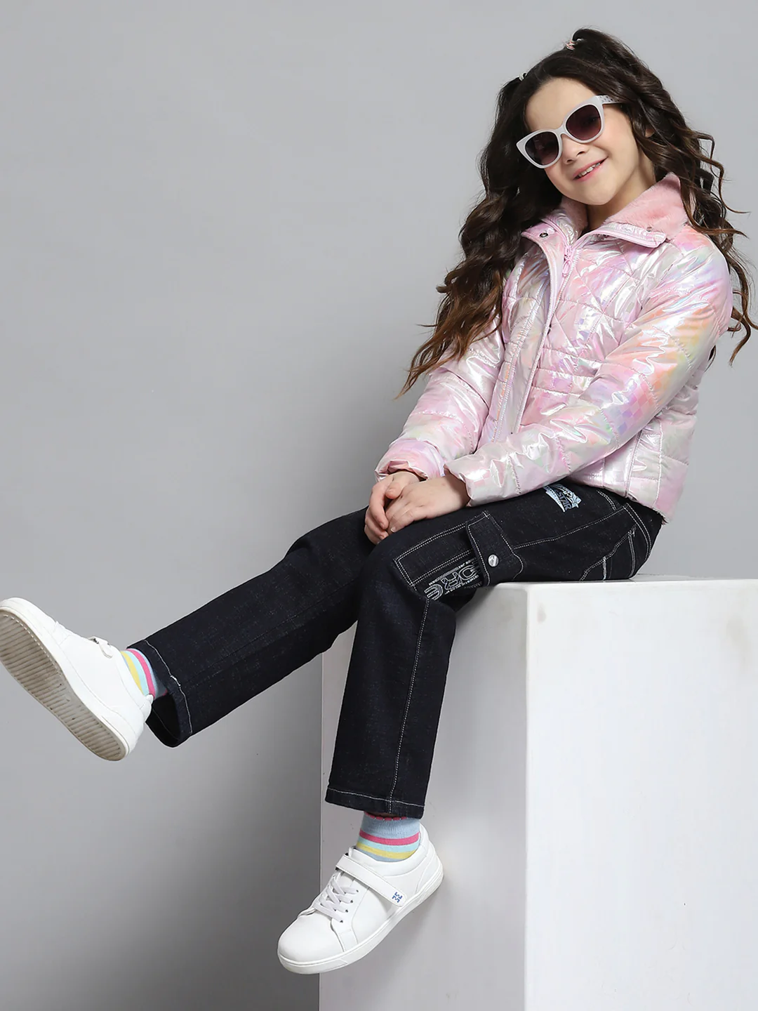 Girls Pink Self Design Collar Full Sleeve Jacket - Image 2