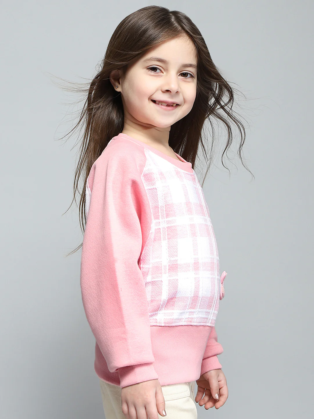 Girls Pink Self Design Round Neck Full Sleeve Sweatshirt - Image 4