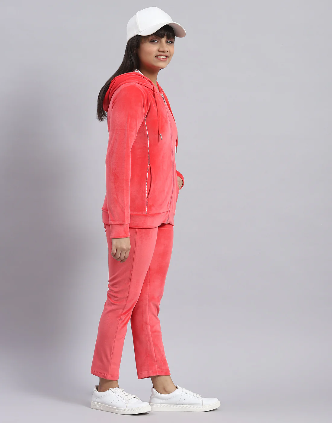 Girls Pink Solid Hooded Full Sleeve Tracksuit - Image 4