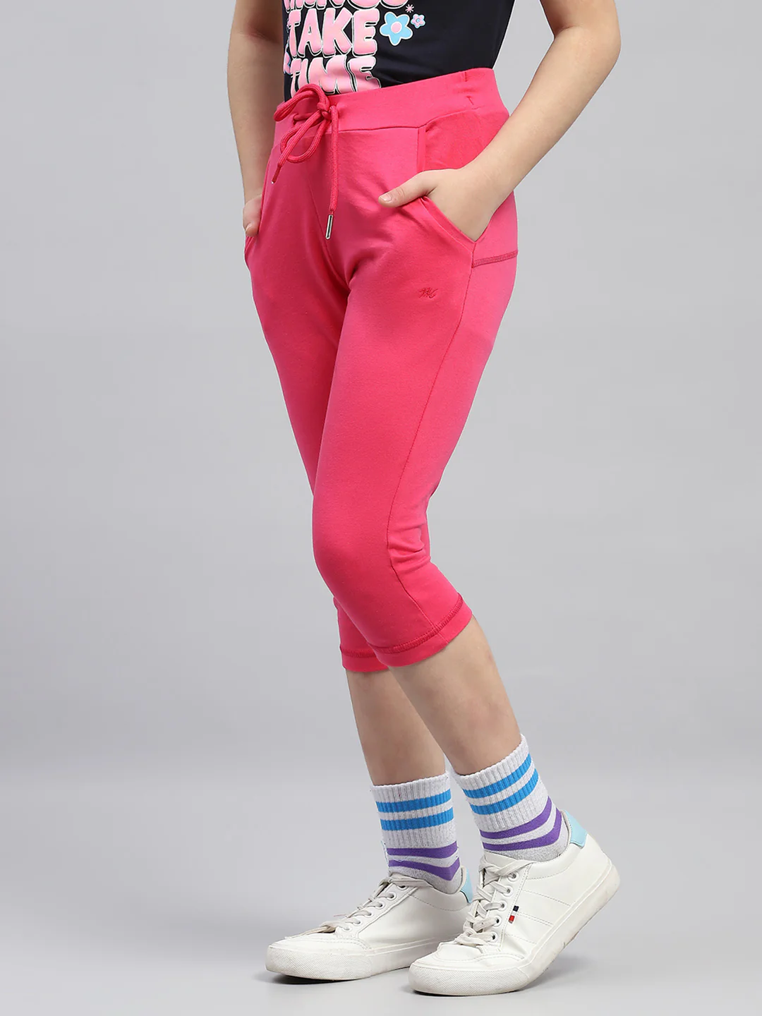 Girls Pink Solid Regular Fit Capri - Image 3