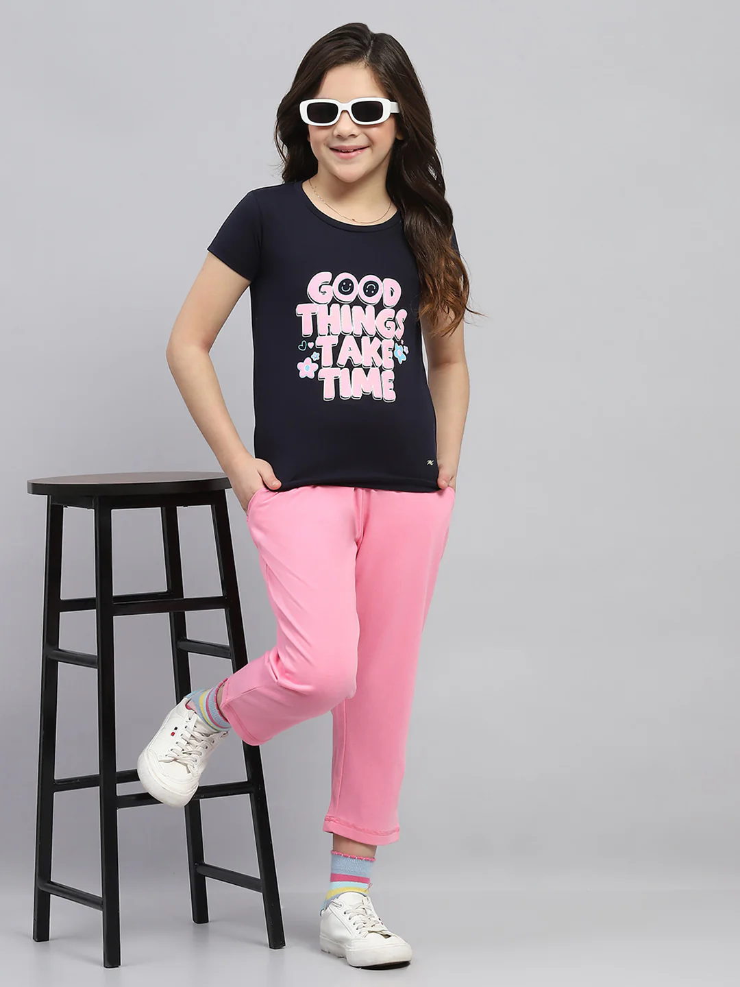 Girls Pink Solid Regular Fit Capri - Image 2