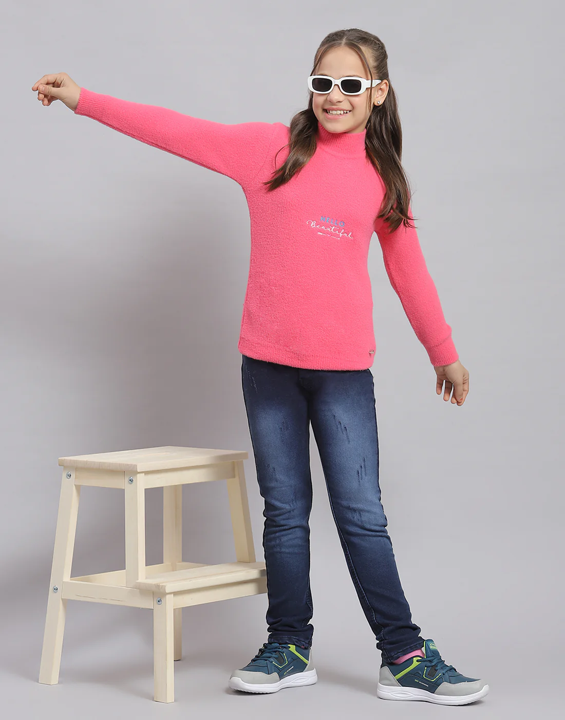Girls Pink Solid T Neck Full Sleeve Sweater - Image 2