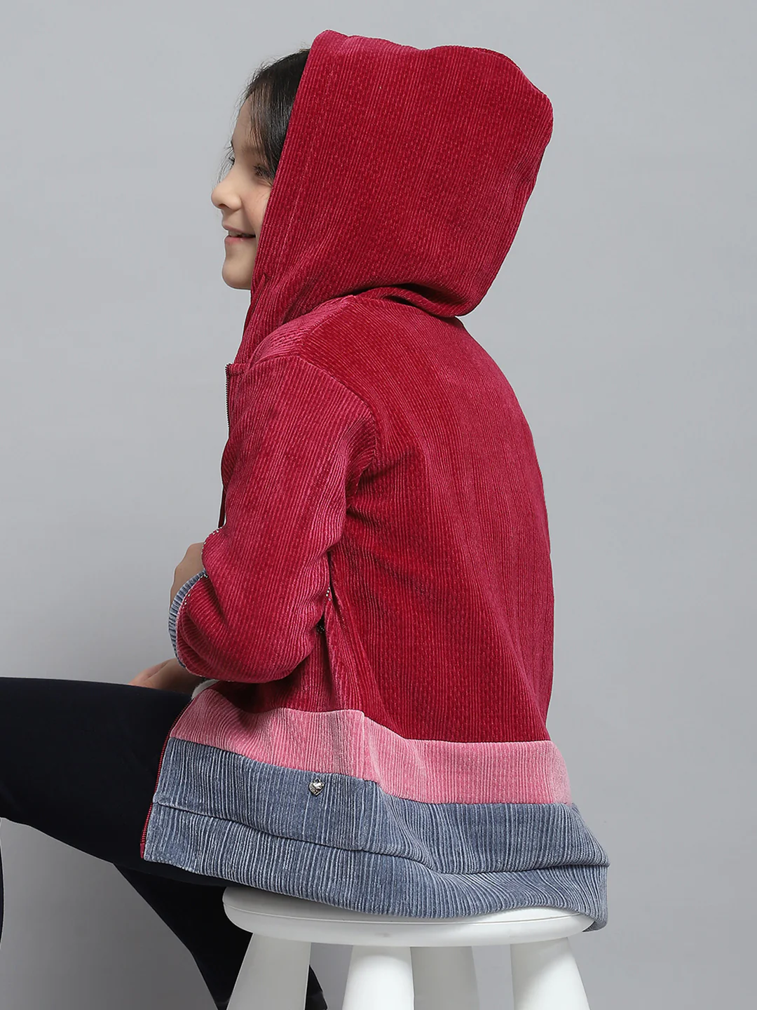 Girls Red Self Design Hooded Full Sleeve Sweatshirt - Image 6