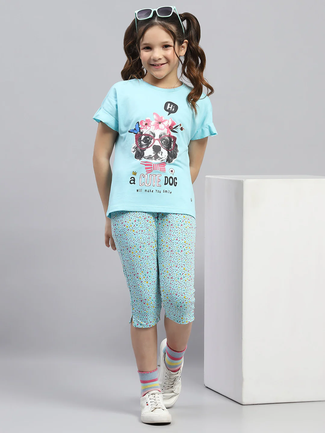 Girls Sky Blue Printed Round Neck Half Sleeve Capri Set - Image 2