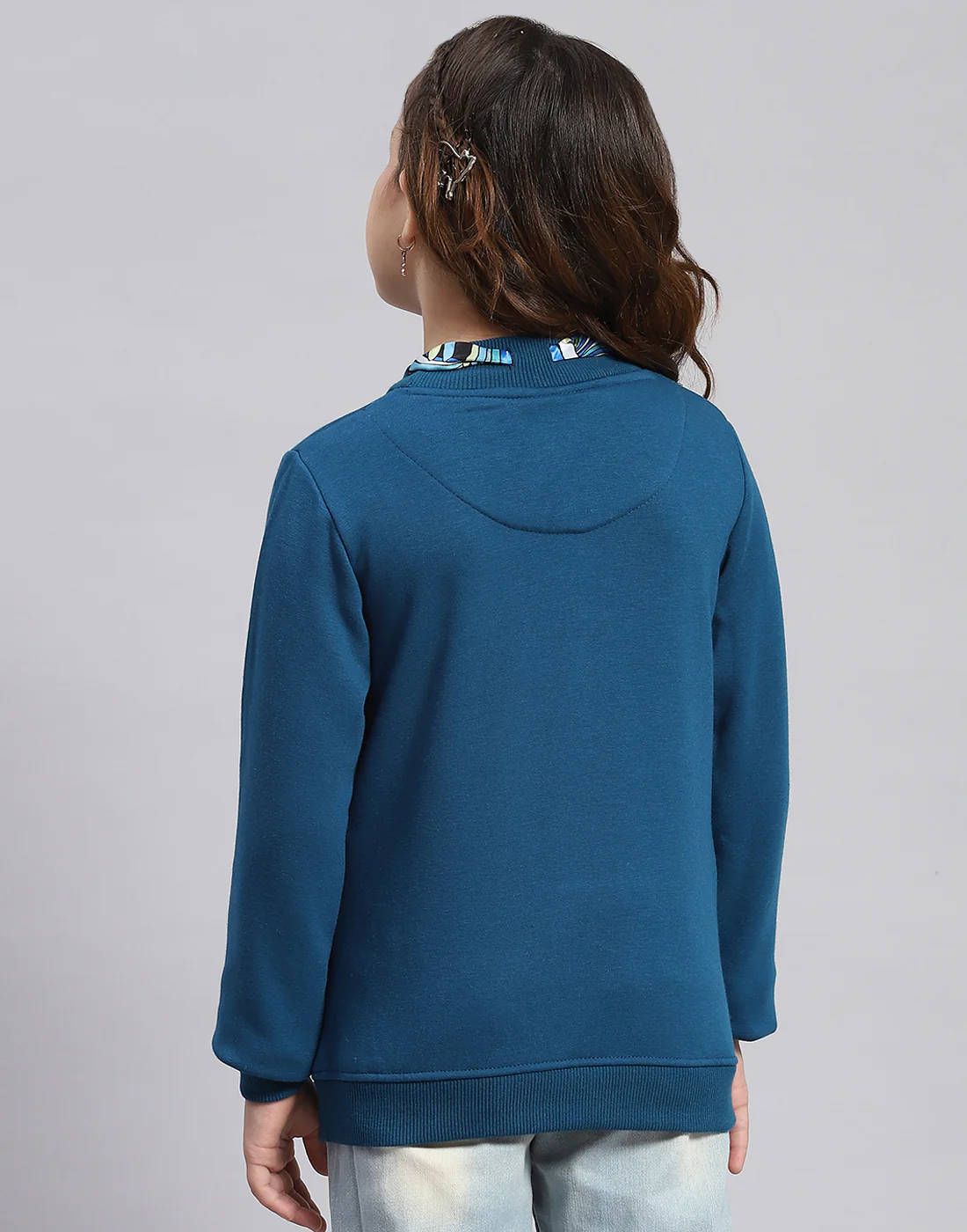Girls Teal Blue Printed Round Neck Full Sleeve Sweatshirt - Image 2