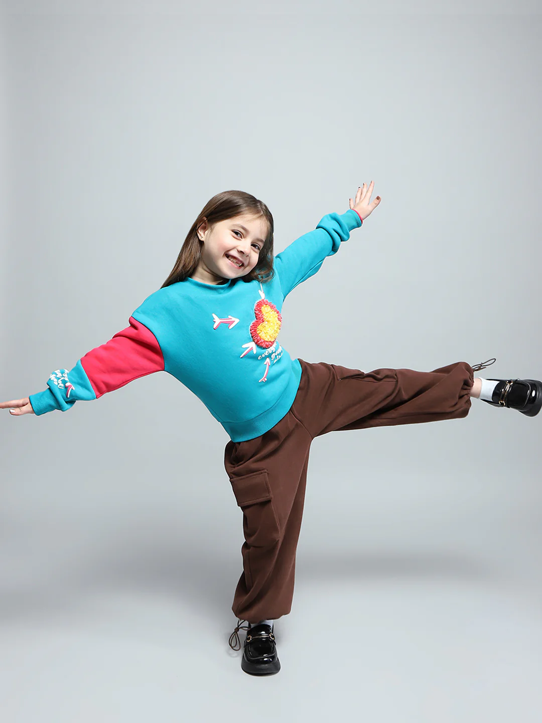 Girls Teal Blue Printed Round Neck Full Sleeve Sweatshirt - Image 2