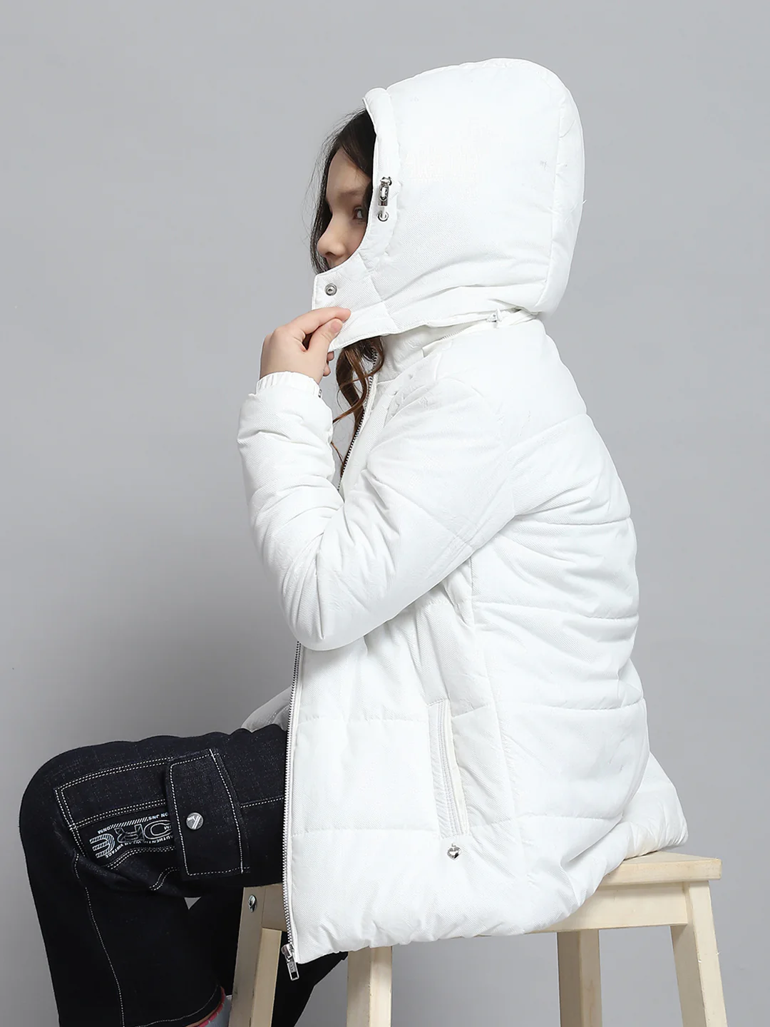 Girls White Solid Hooded Full Sleeve Jacket - Image 6