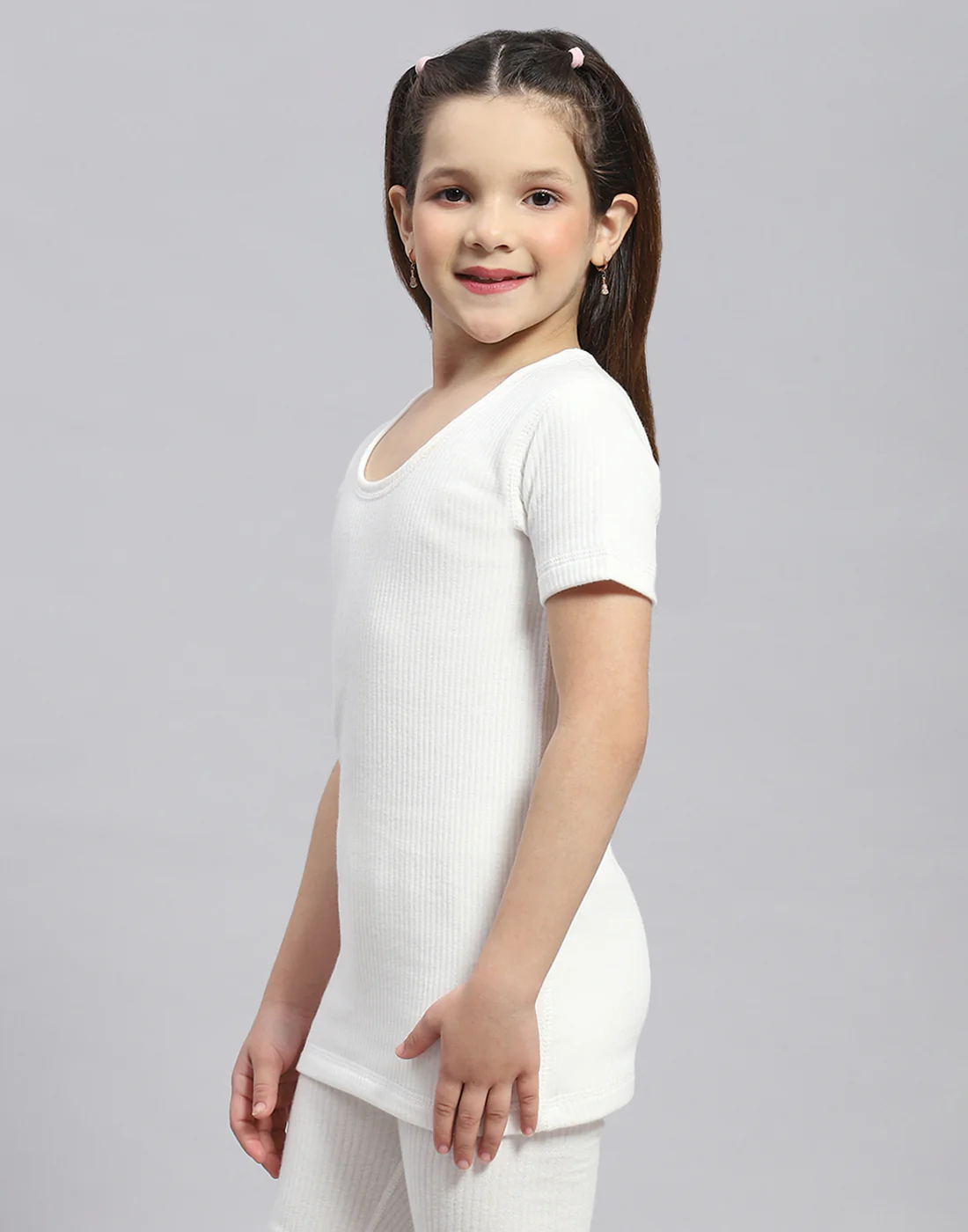 Girls White Solid Round Neck Half Sleeve Thermal Vest - Image 3