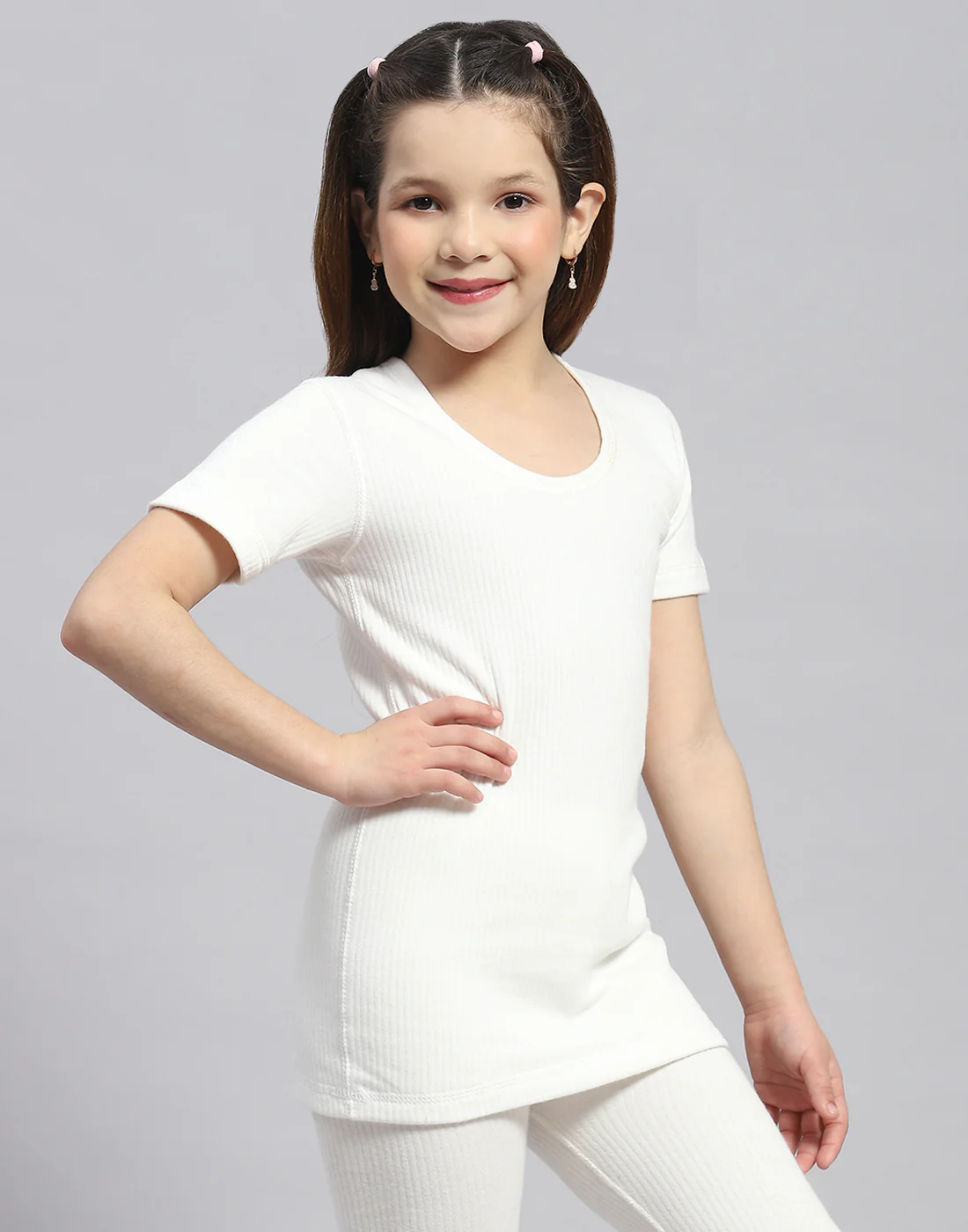 Girls White Solid Round Neck Half Sleeve Thermal Vest - Image 4