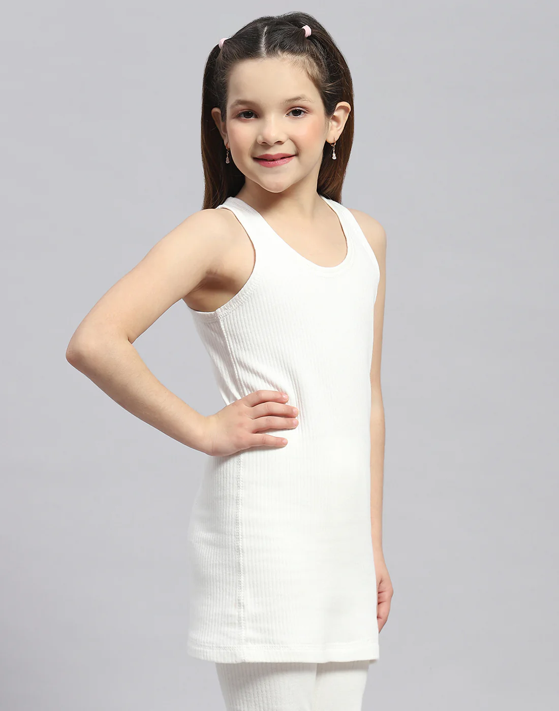 Girls White Solid Round Neck Sleeveless Thermal Vest - Image 4