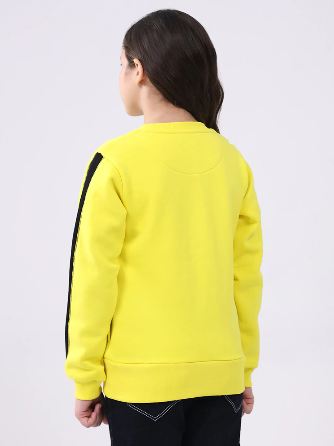 Girls Yellow Printed Round Neck Full Sleeve Sweatshirt - Image 5