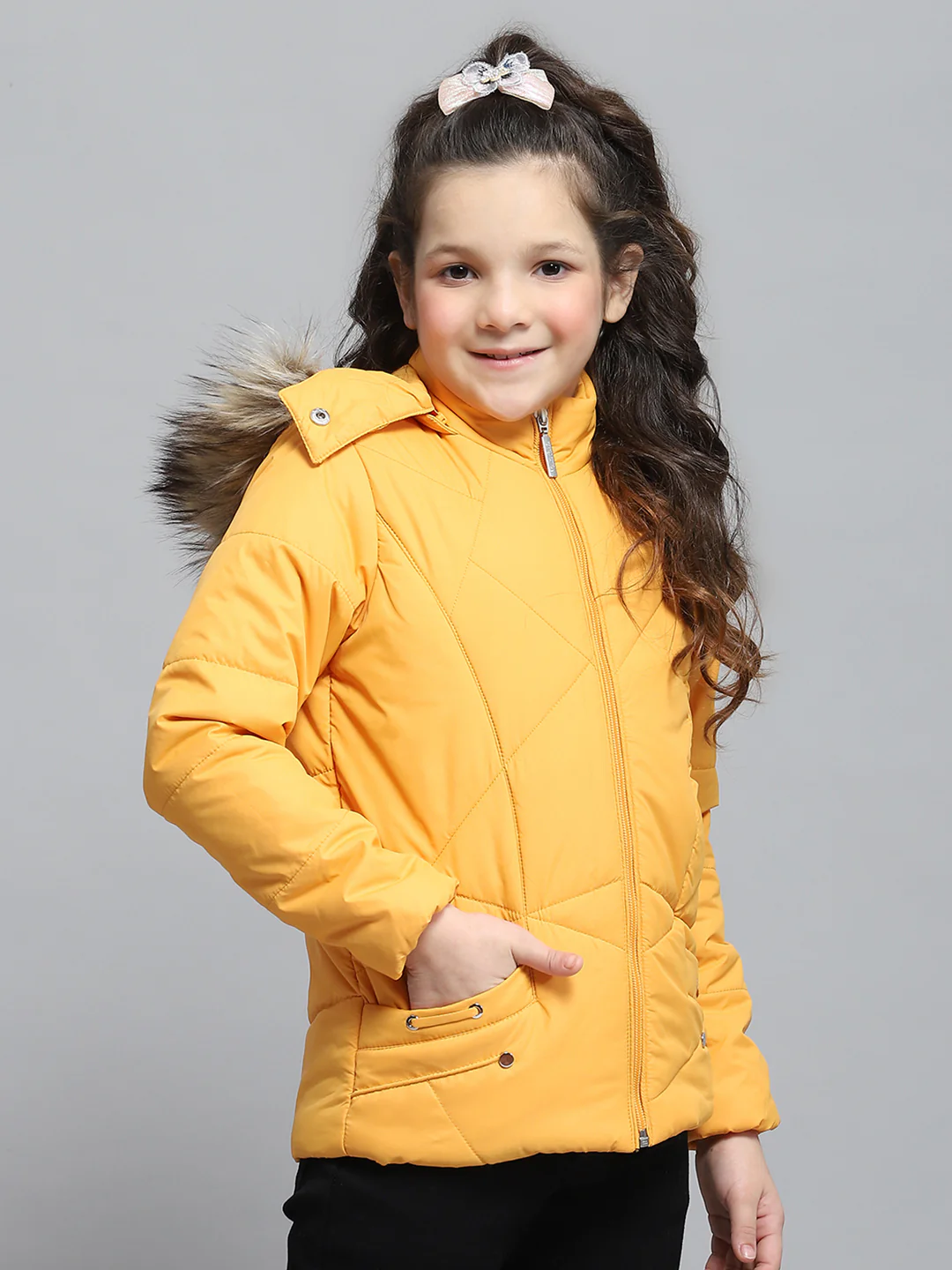 Girls Yellow Solid Hooded Full Sleeve Jacket - Image 4
