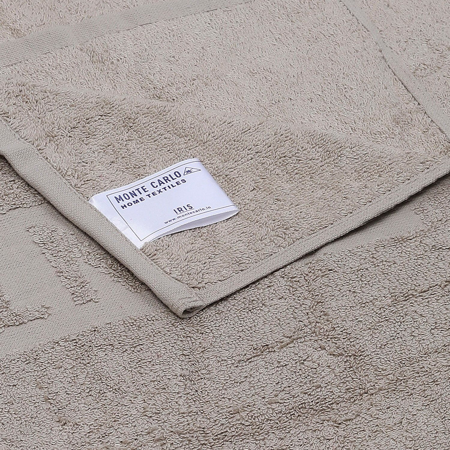 Grey Cotton 525 GSM Bath Towel - Image 4