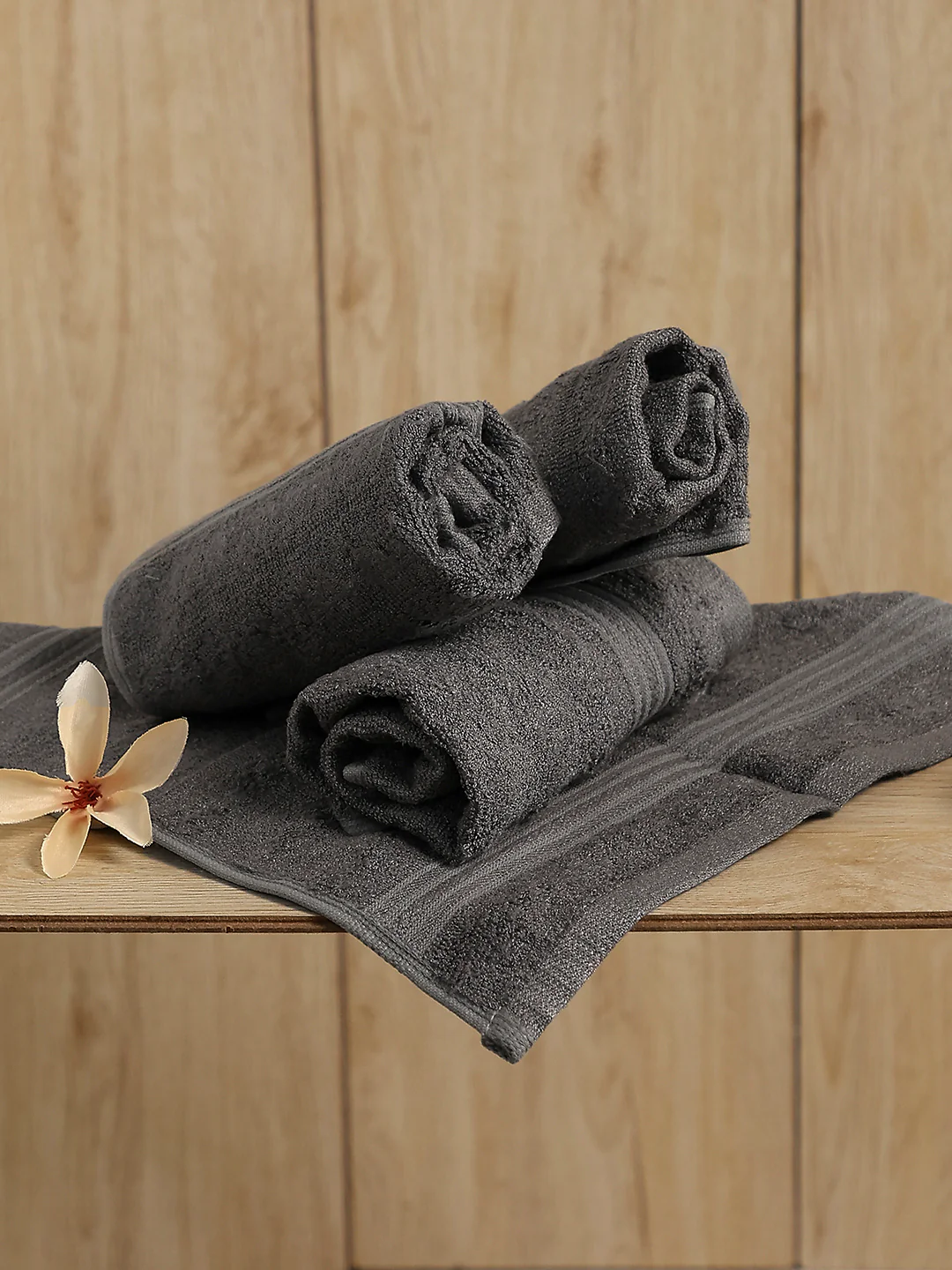 Grey Cotton Solid 600 GSM Face Towel (Pack of 4)