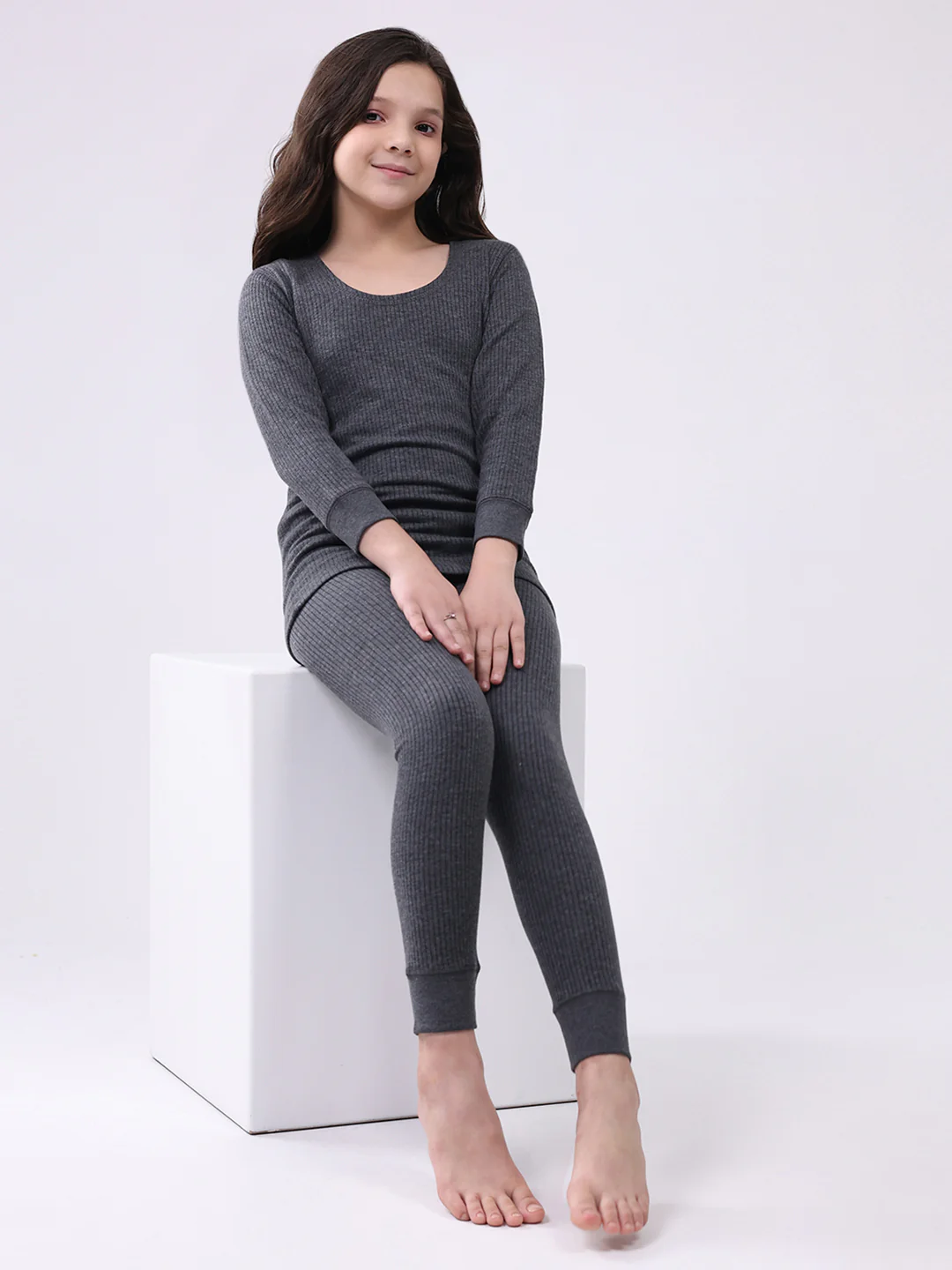 Kids-Unisex Charcoal Solid Round Neck Full Sleeve Thermal Vest - Image 2