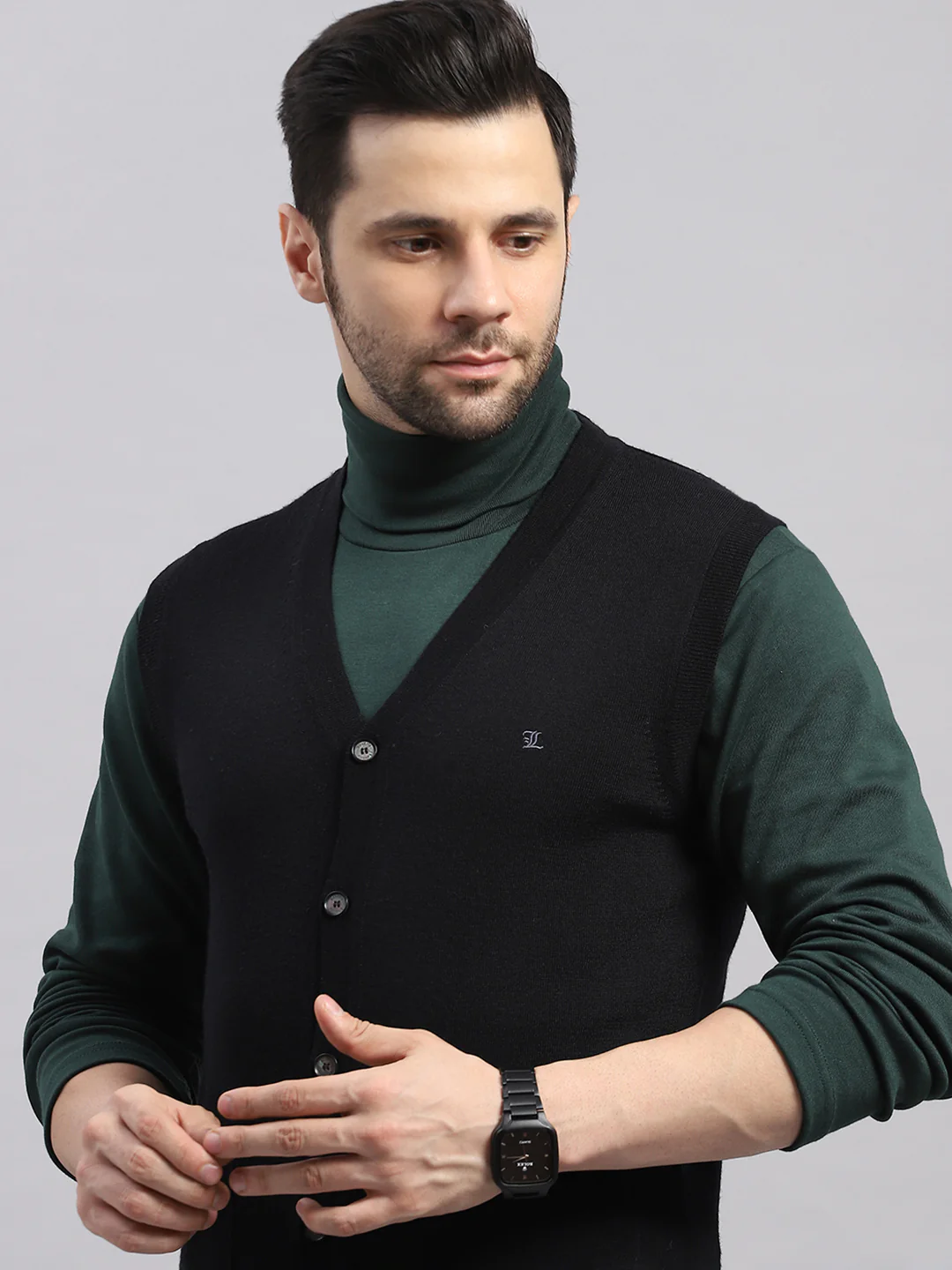Luxuria Men Black Solid V Neck Sleeveless Cardigan - Image 6