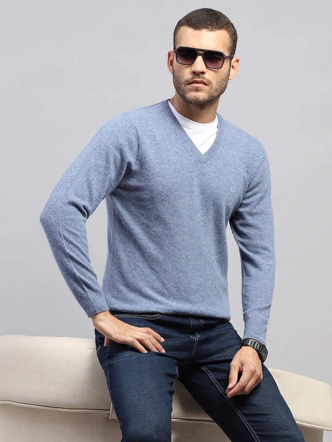 Luxuria Men Blue Solid V Neck Full Sleeve Pullover - Image 6