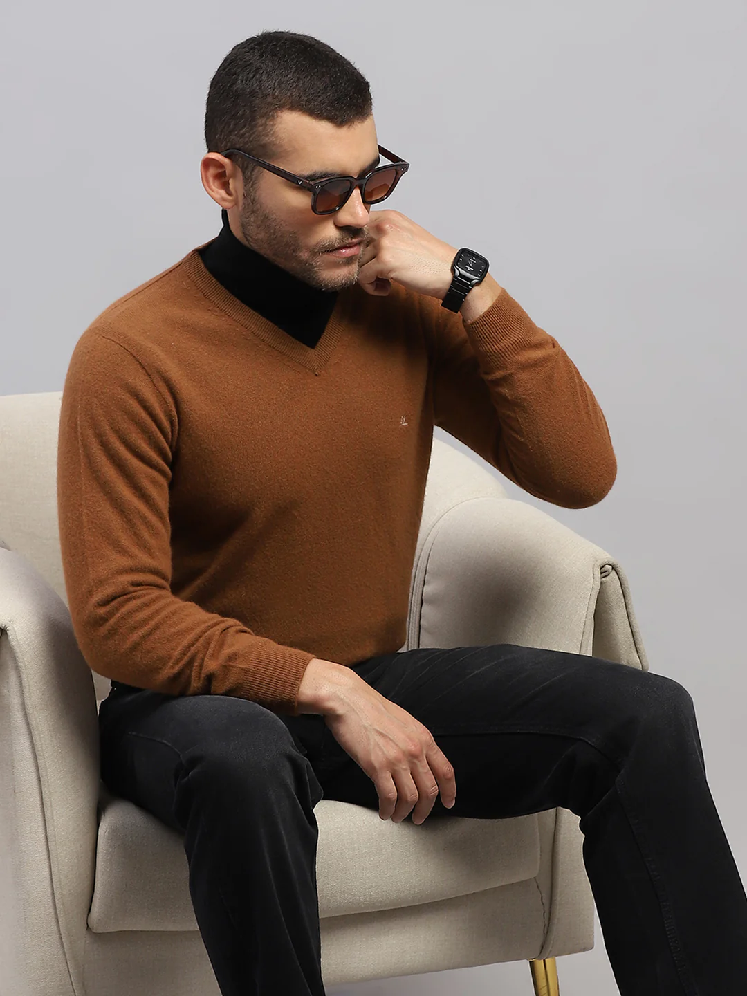 Luxuria Men Brown Solid V Neck Full Sleeve Pullover - Image 6