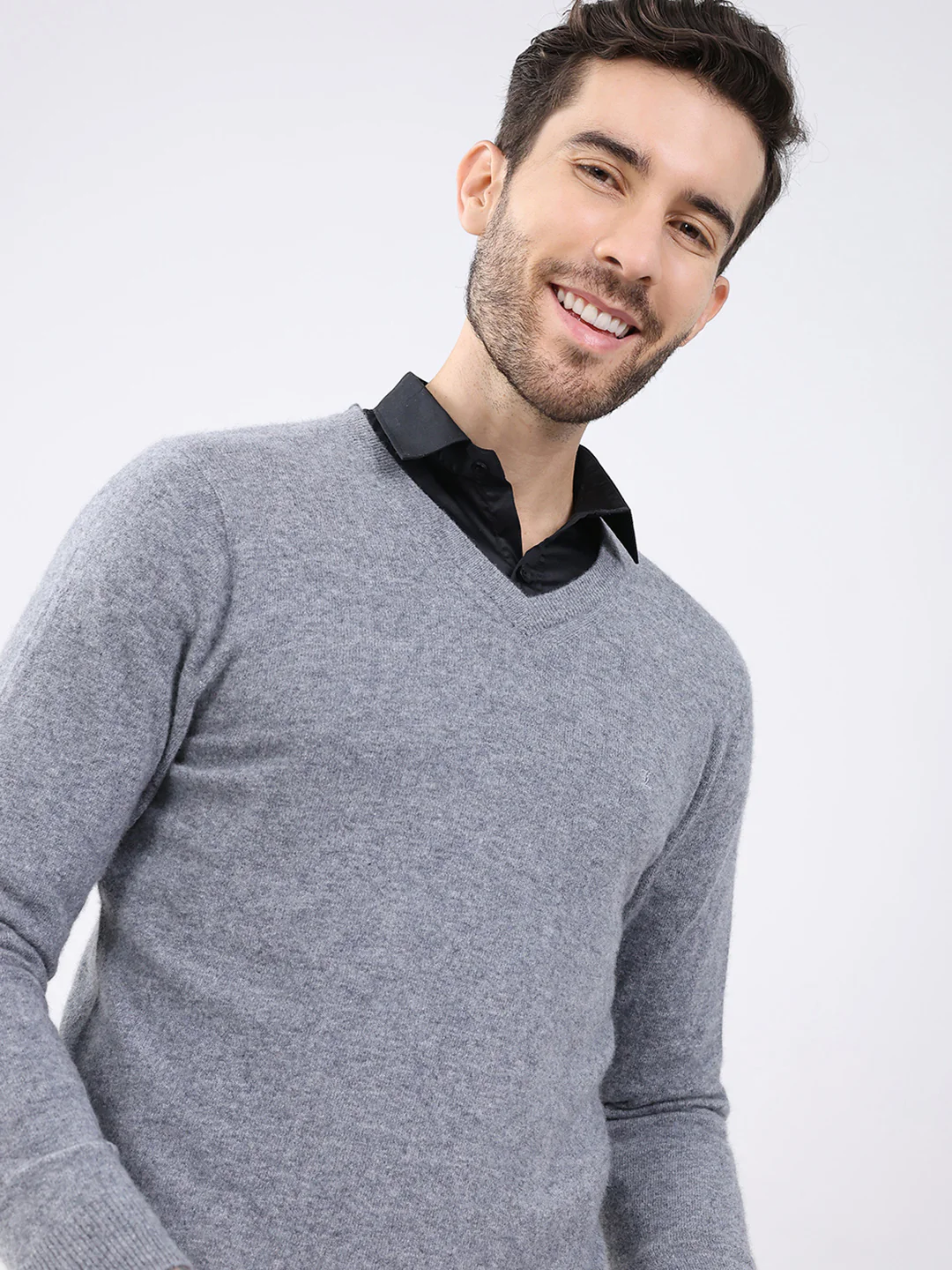 Luxuria Men Grey Solid V Neck Full Sleeve Pullover - Image 7