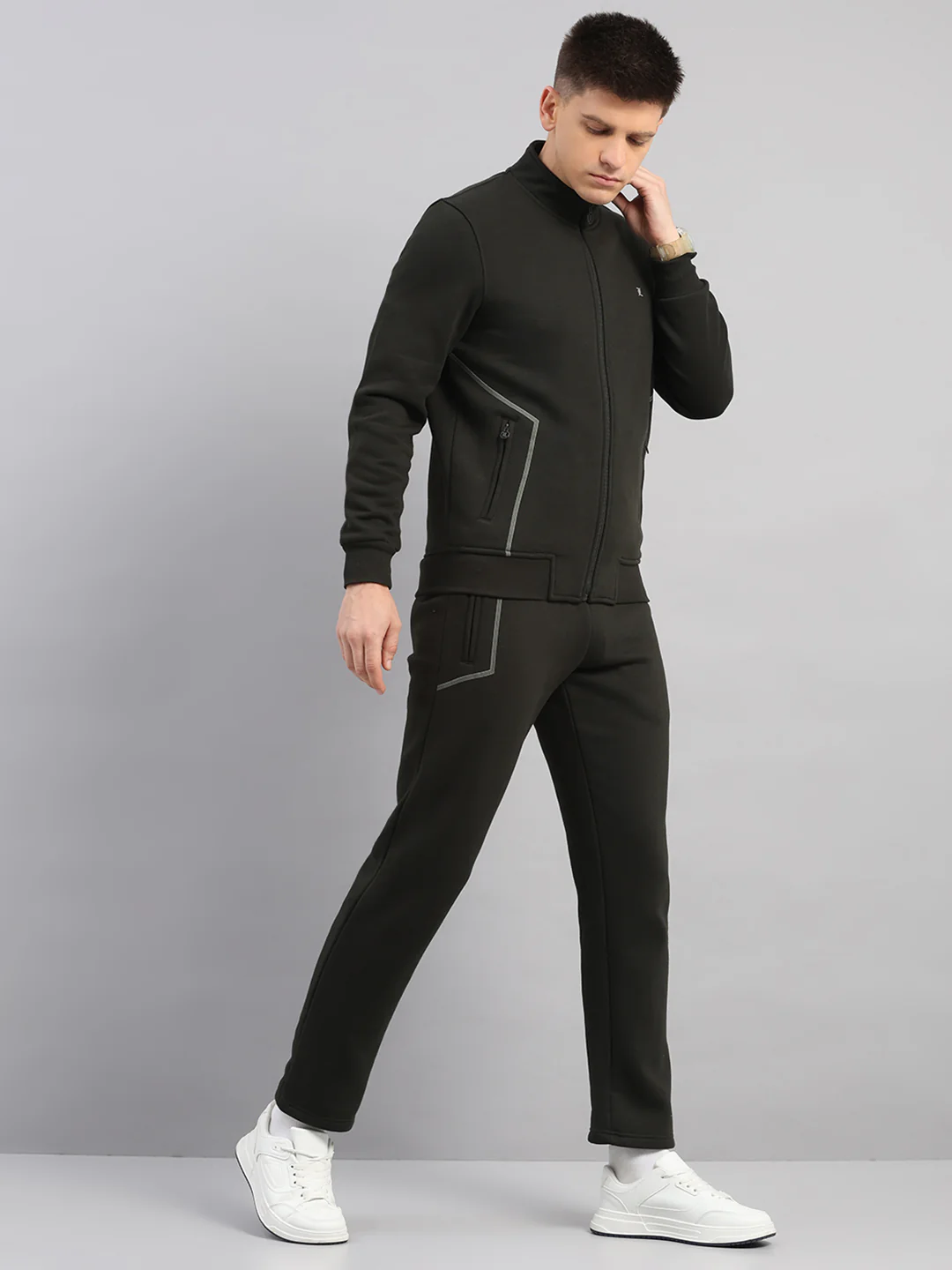 Luxuria Men Olive Solid Collar Full Sleeve Winter Tracksuit - Image 4