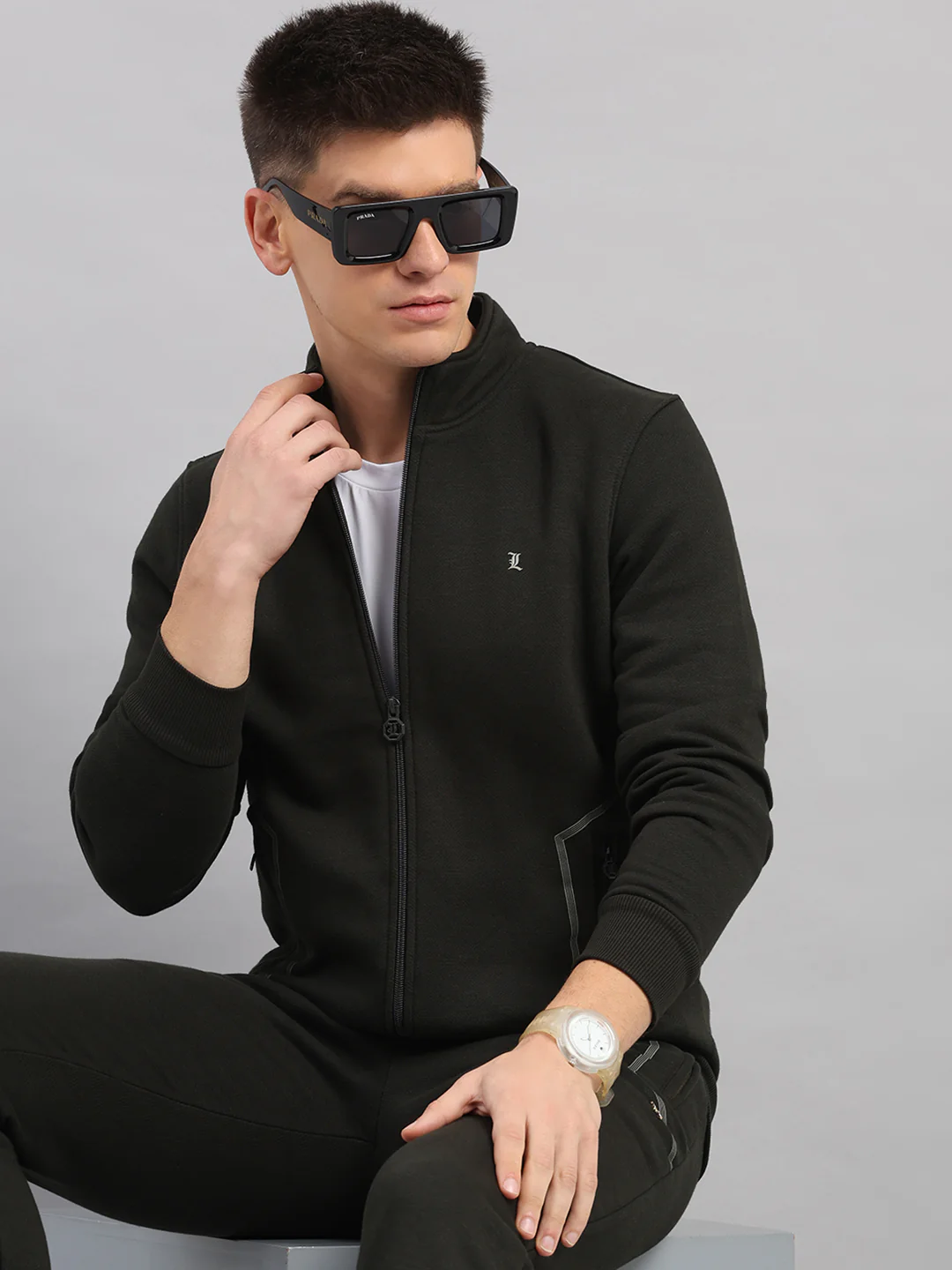 Luxuria Men Olive Solid Collar Full Sleeve Winter Tracksuit - Image 6