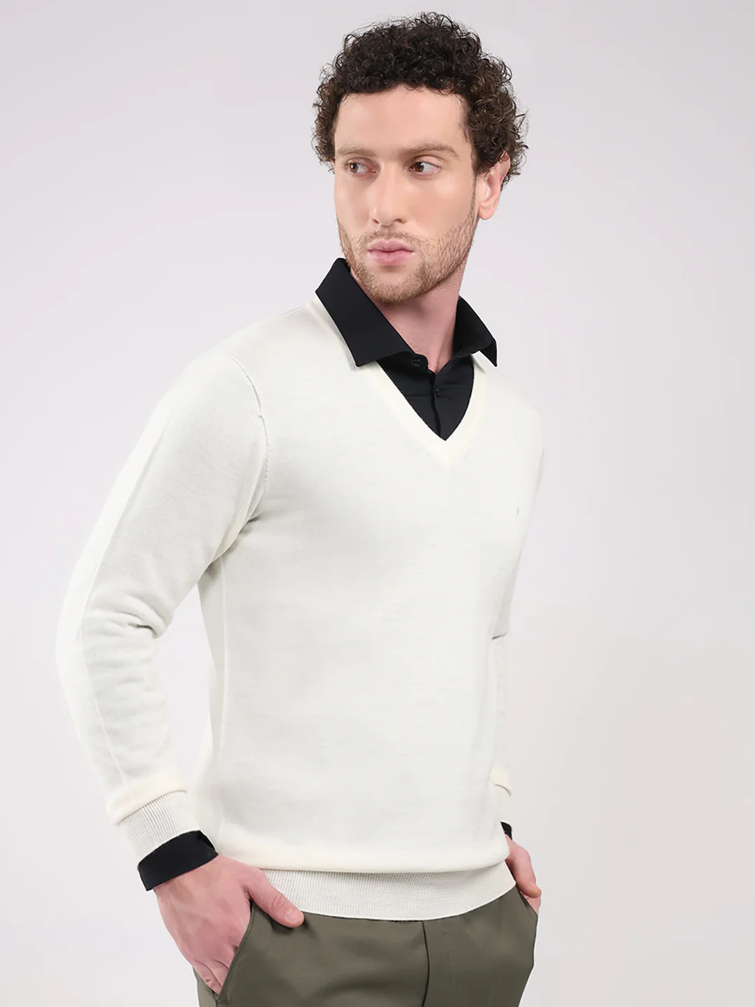Luxuria Men White Solid V Neck Full Sleeve Pullover - Image 4