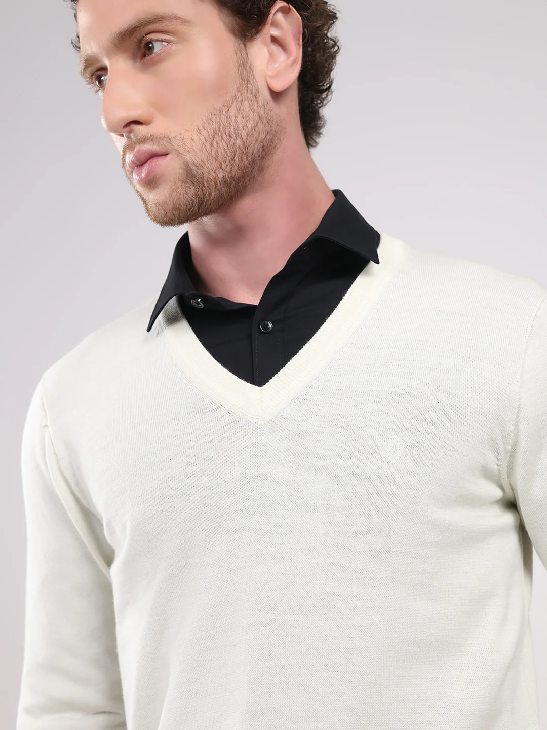 Luxuria Men White Solid V Neck Full Sleeve Pullover - Image 7