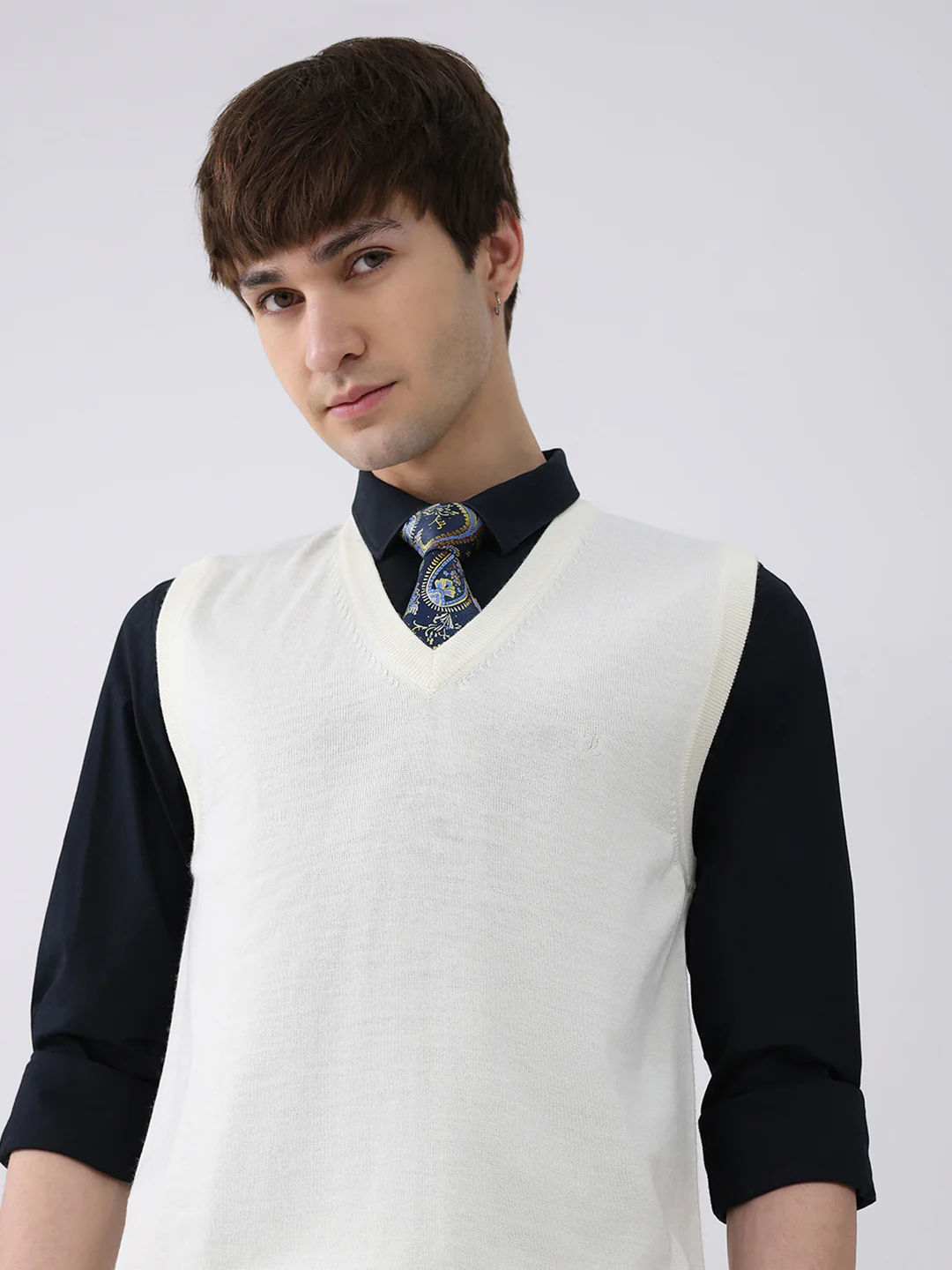 Luxuria Men White Solid V Neck Sleeveless Sweater - Image 6