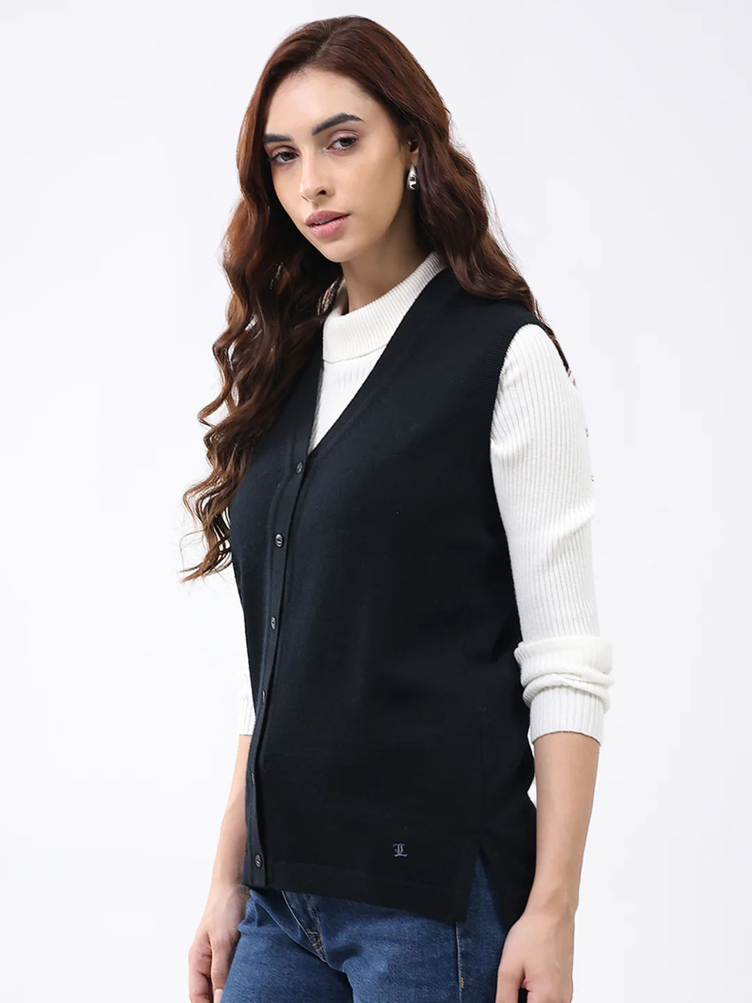 Luxuria Women Black Solid V Neck Sleeveless Cardigan - Image 3