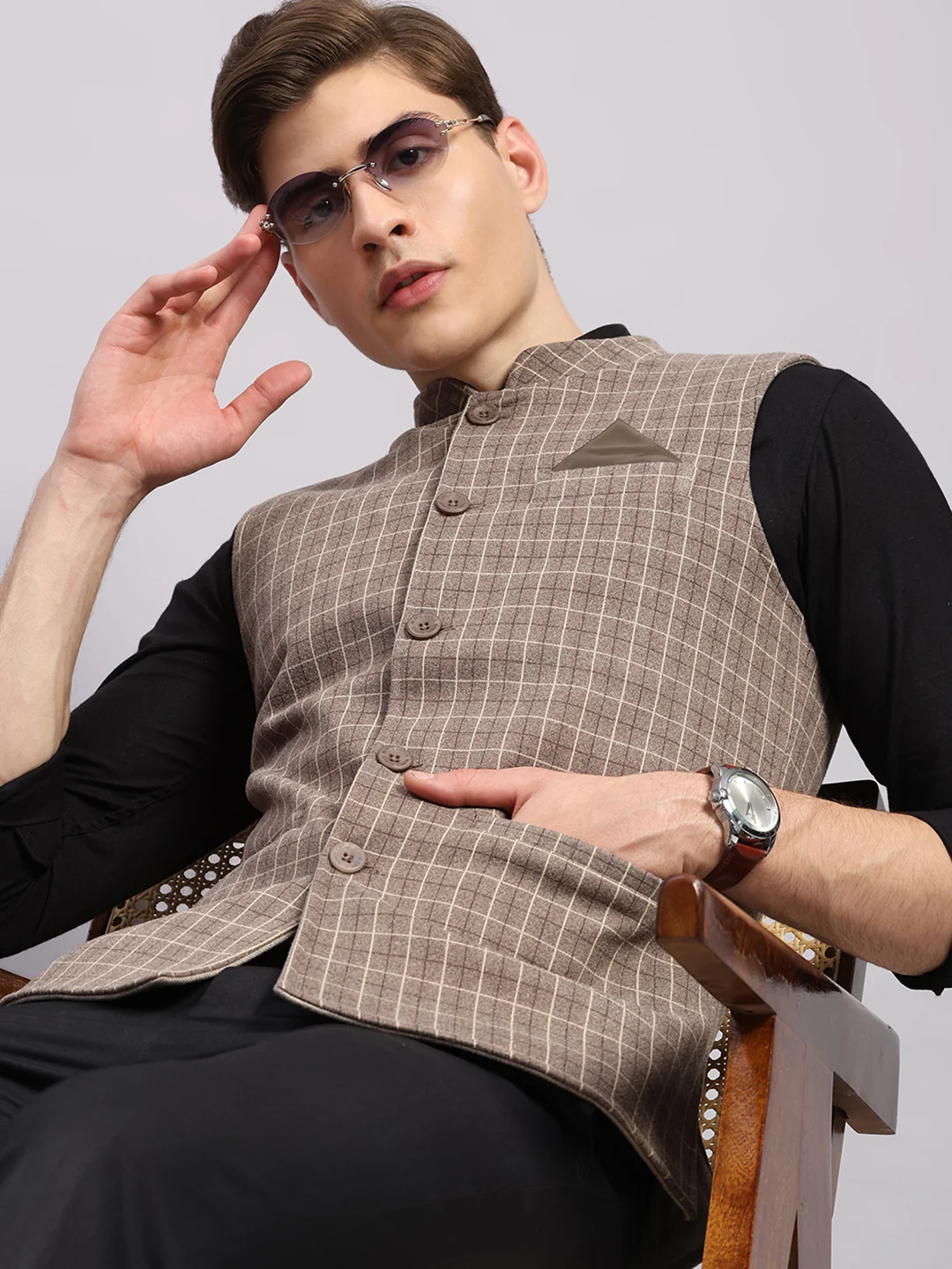 Men Beige Check Collar Sleeveless Nehru Jacket - Image 6